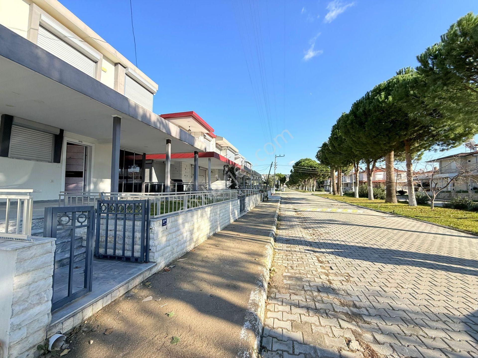 Aclass'dan Kusadasında Satılık Sahıle 200 M Mesafede Yatırımlık Bahçeli-fırsat Masrafsız Vılla - Görsel 3