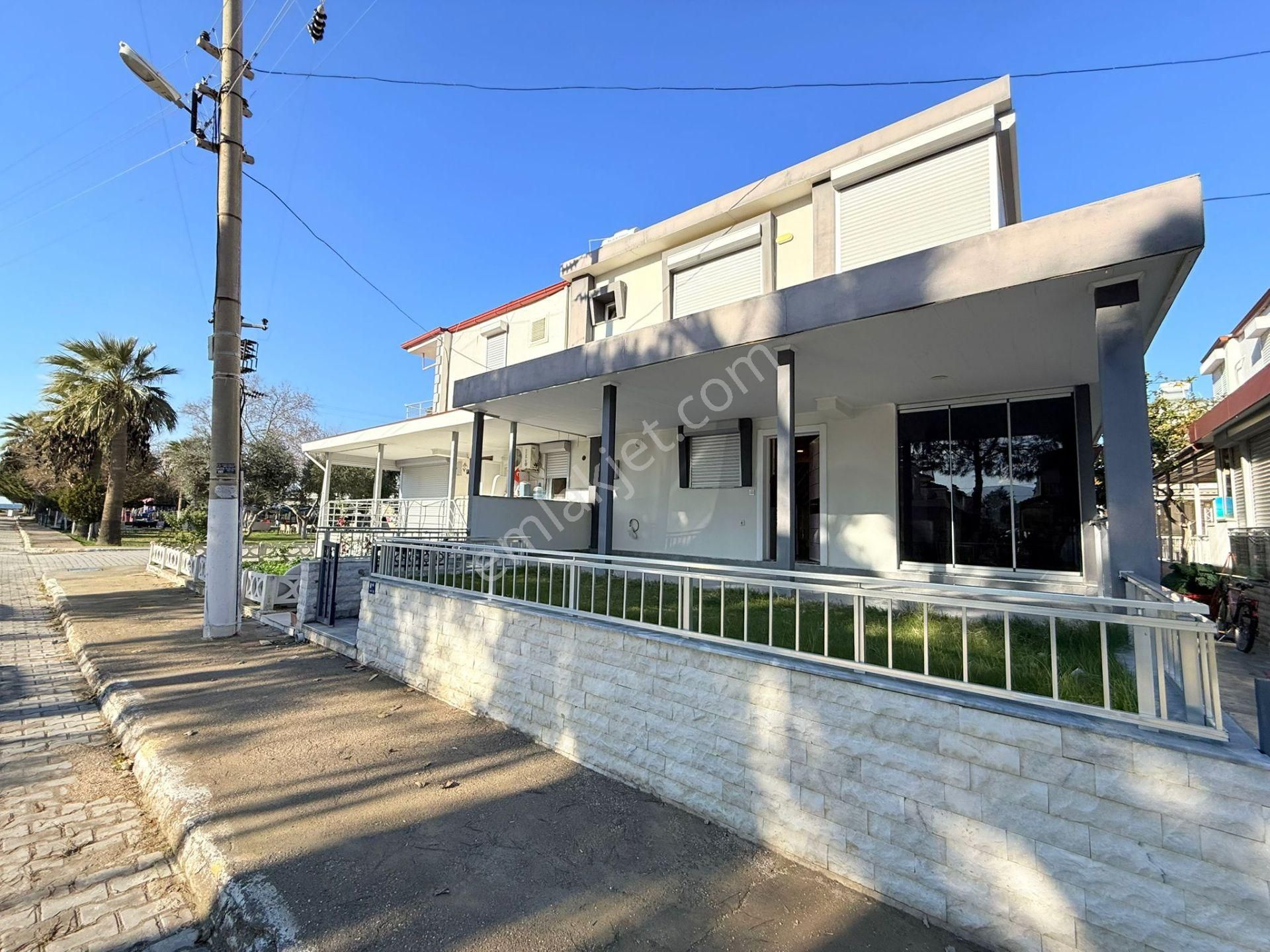 Aclass'dan Kusadasında Satılık Sahıle 200 M Mesafede Yatırımlık Bahçeli-fırsat Masrafsız Vılla - Görsel 4