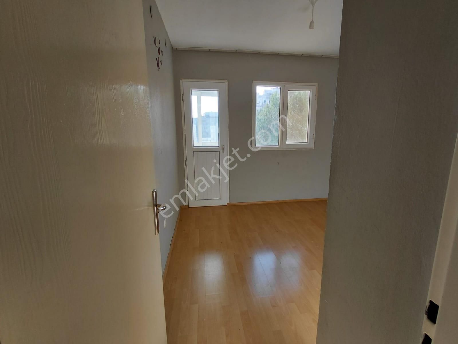Bornova Evka 4 2+1 Güney Cephe Kiralık Daire - Görsel 13