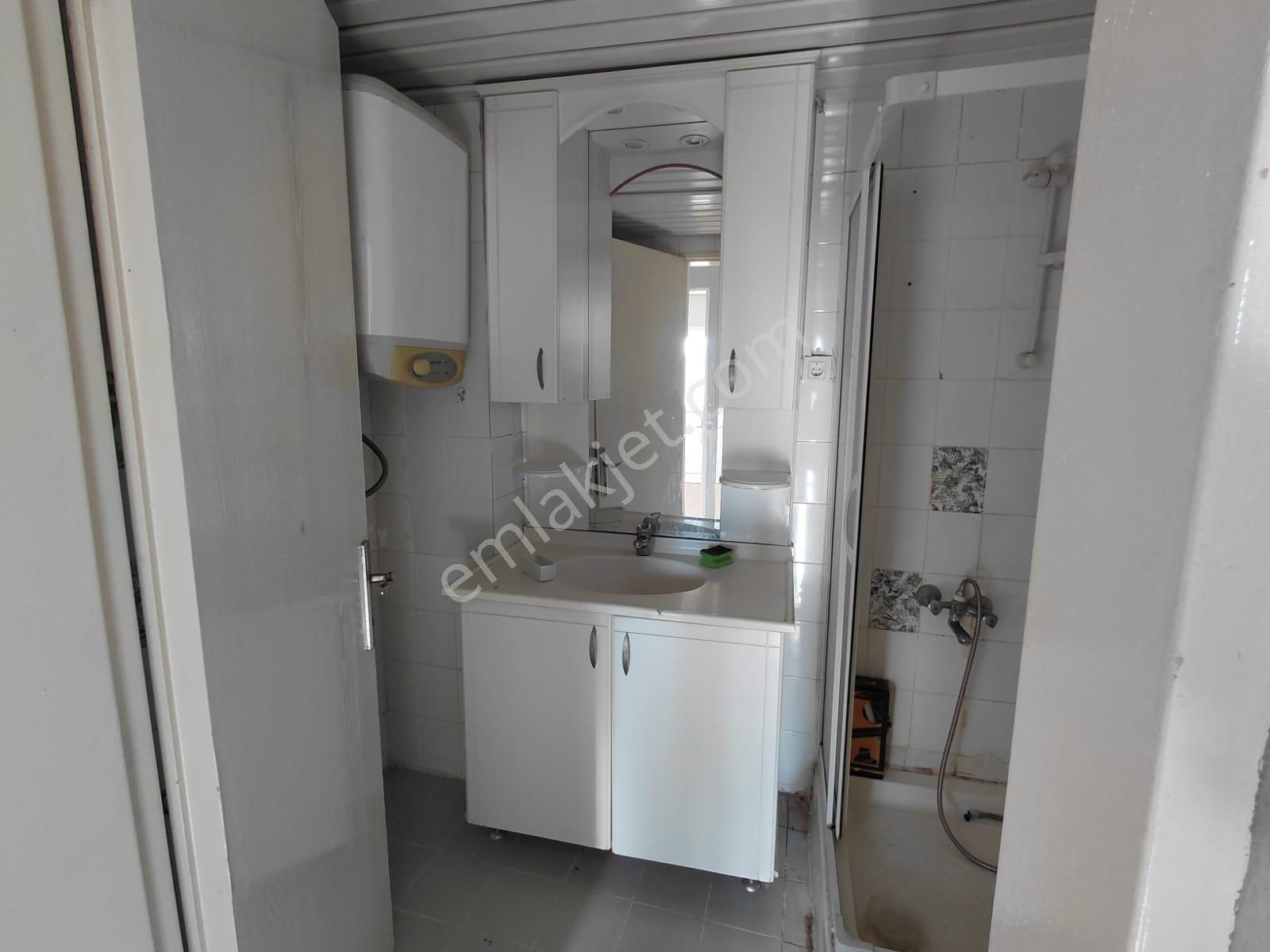 Bornova Evka 4 2+1 Güney Cephe Kiralık Daire - Görsel 11