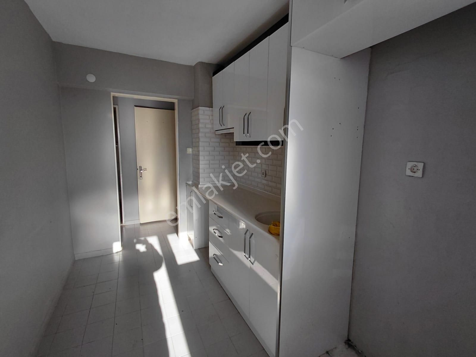 Bornova Evka 4 2+1 Güney Cephe Kiralık Daire - Görsel 7