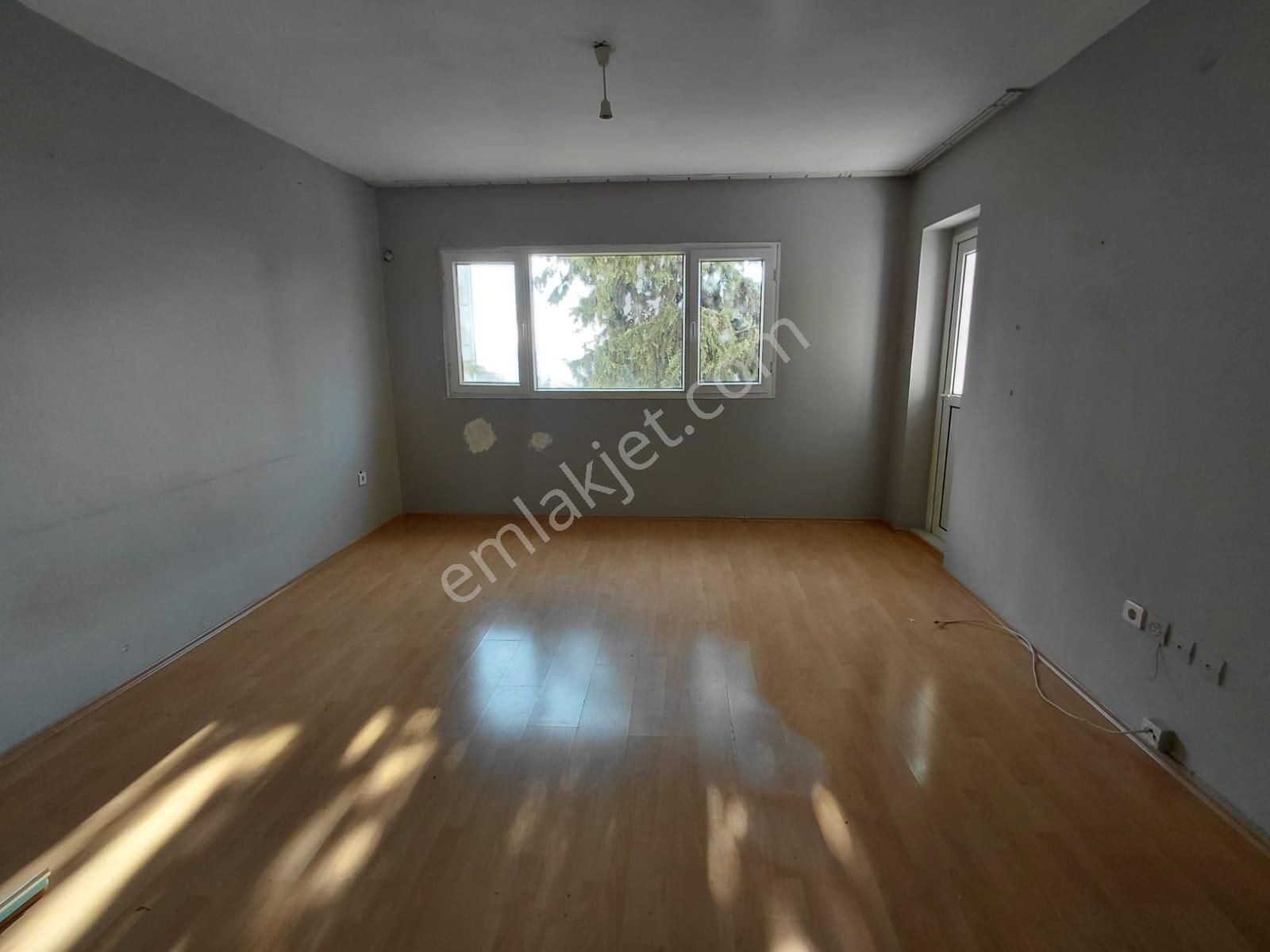 Bornova Evka 4 2+1 Güney Cephe Kiralık Daire - Görsel 3