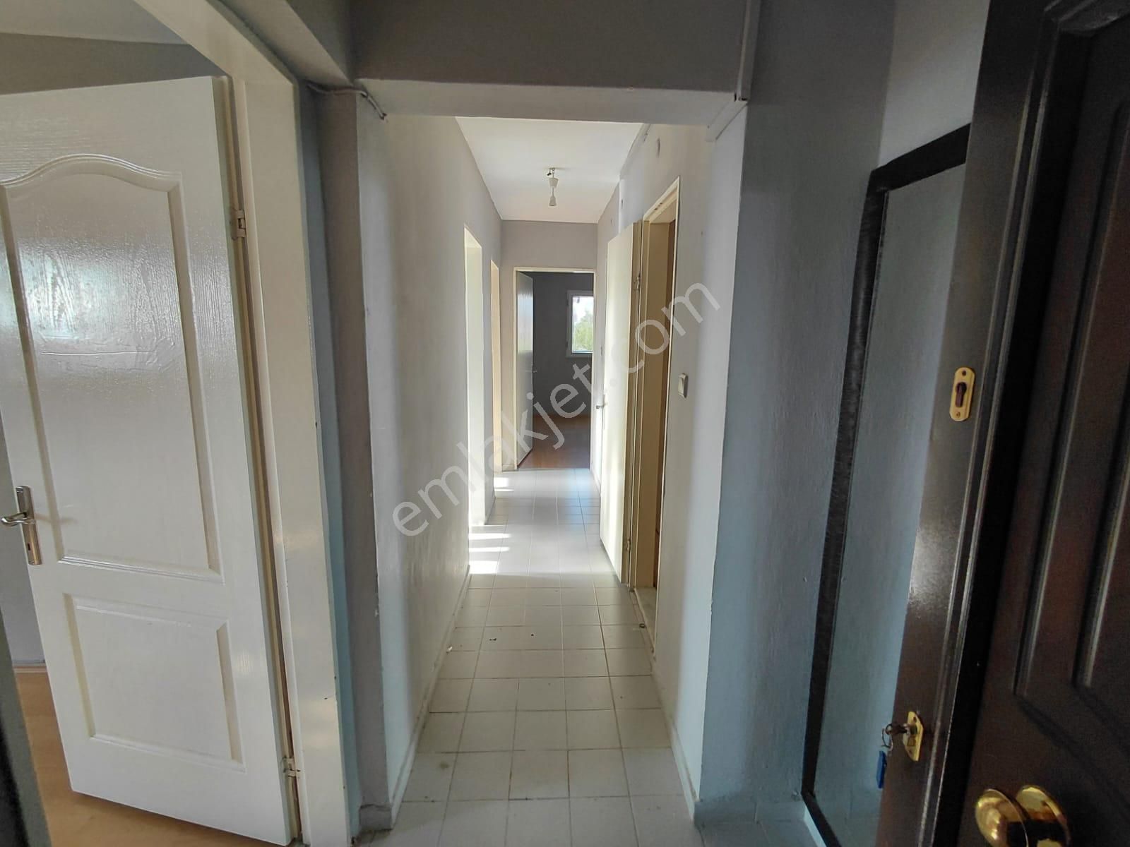 Bornova Evka 4 2+1 Güney Cephe Kiralık Daire - Görsel 5