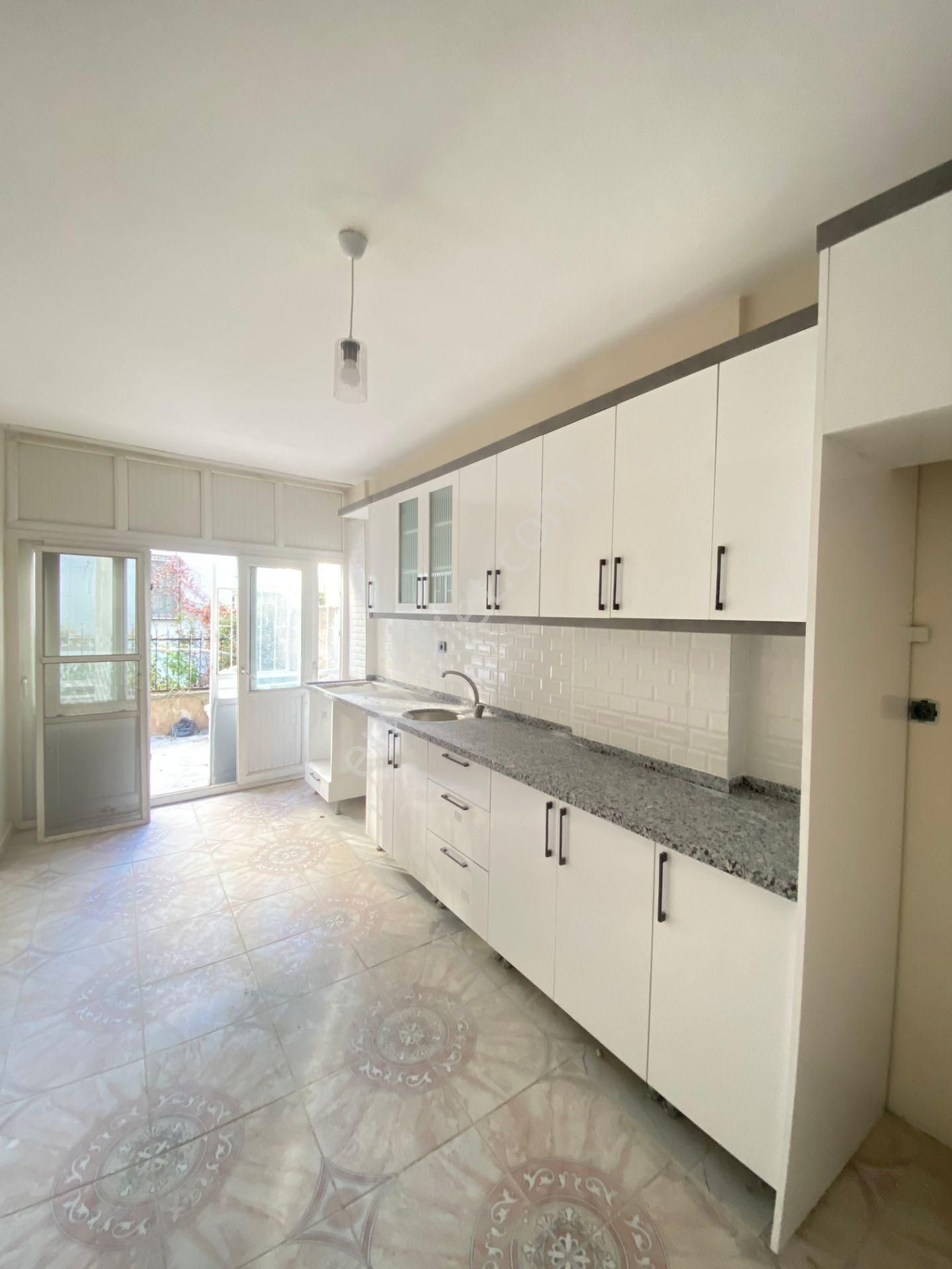 Prestij'den Bahçelievler'de Geniş Oturumlu 3+1 Daire - Görsel 2