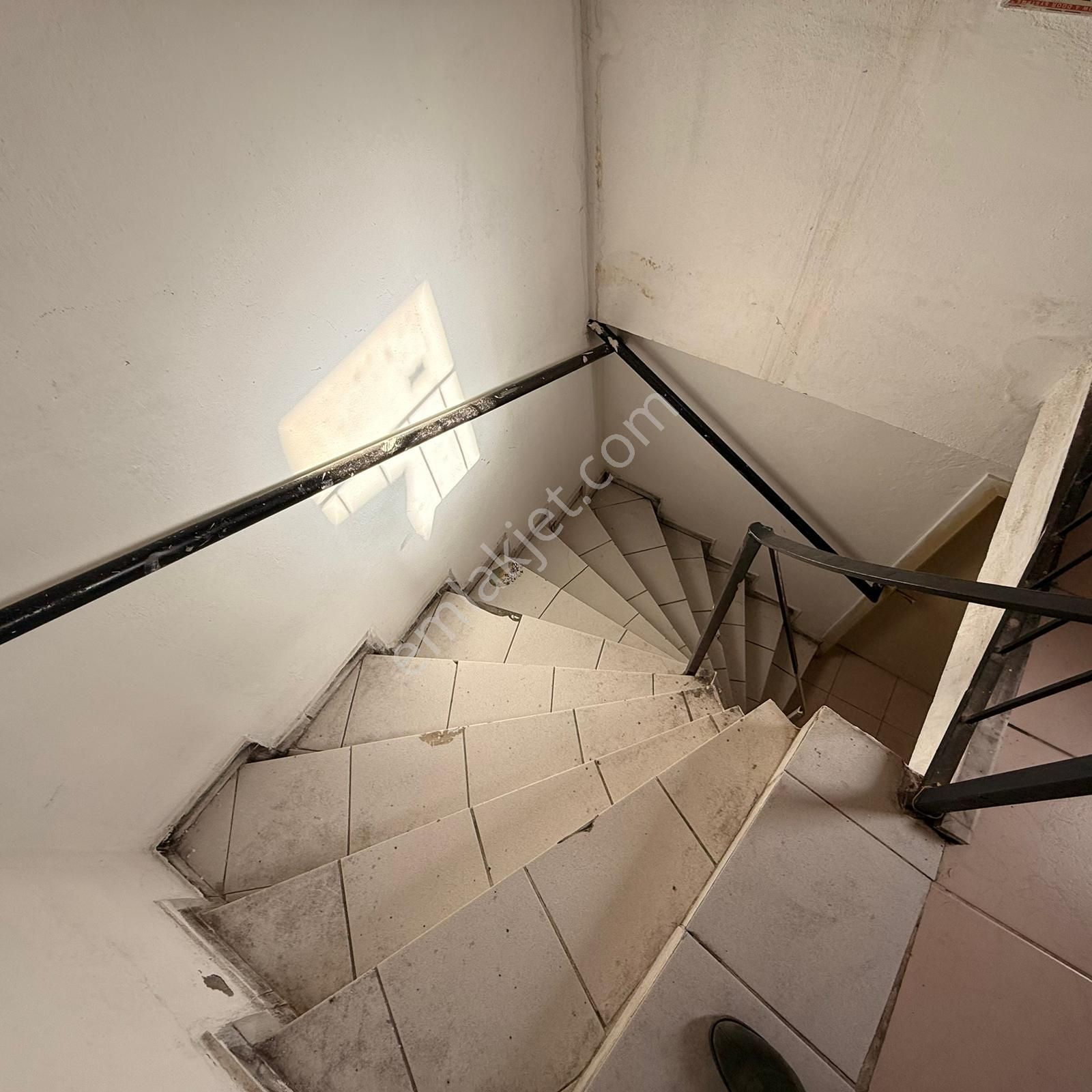 Stoptan Foça Denize Yakın 4+1 Bahçeli Tripleks Villa - Görsel 20