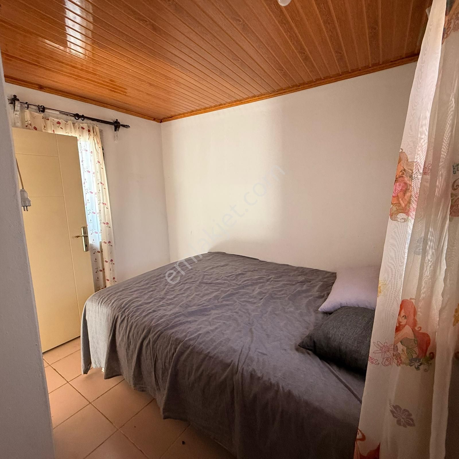 Stoptan Foça Denize Yakın 4+1 Bahçeli Tripleks Villa - Görsel 16