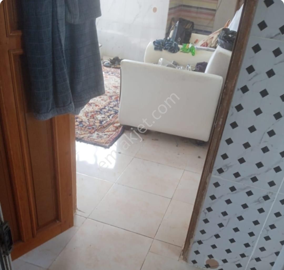 Karataş Kemaliye Mah.de Arsa Parasına Satılık 3 Katlı Ev - Görsel 27