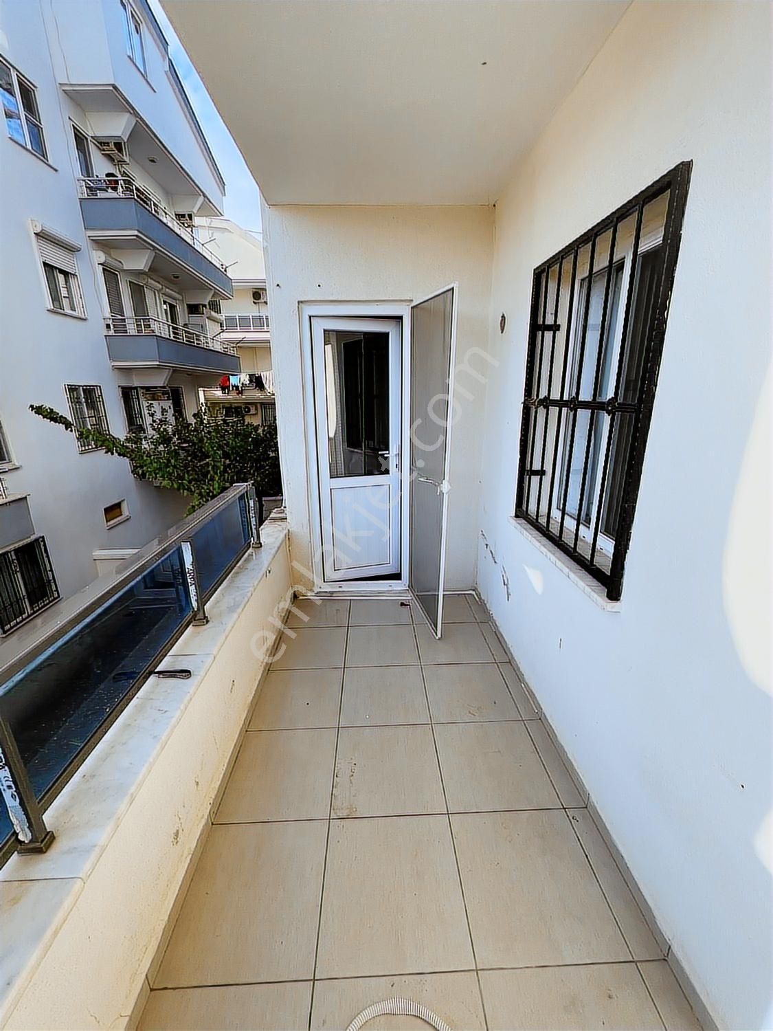 Dıdım Cumhurıyet Mahallesınde Otogara Komşu,hastaneye Yakın 2+1 - Görsel 12