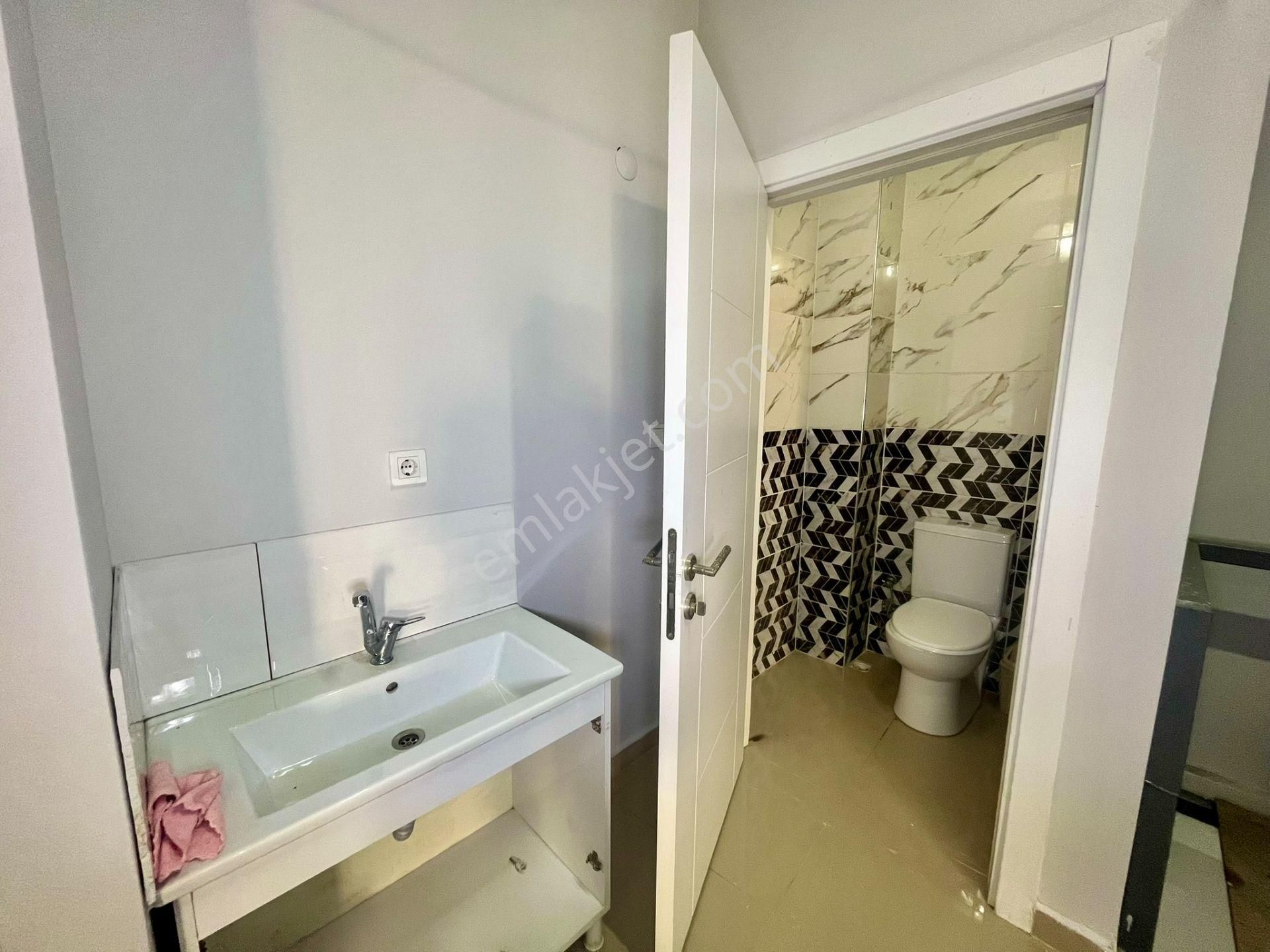 Samandıra Osmangazi Mh Satılık Depolu Yük Asansörlü 350m2 Dükkan - Görsel 6