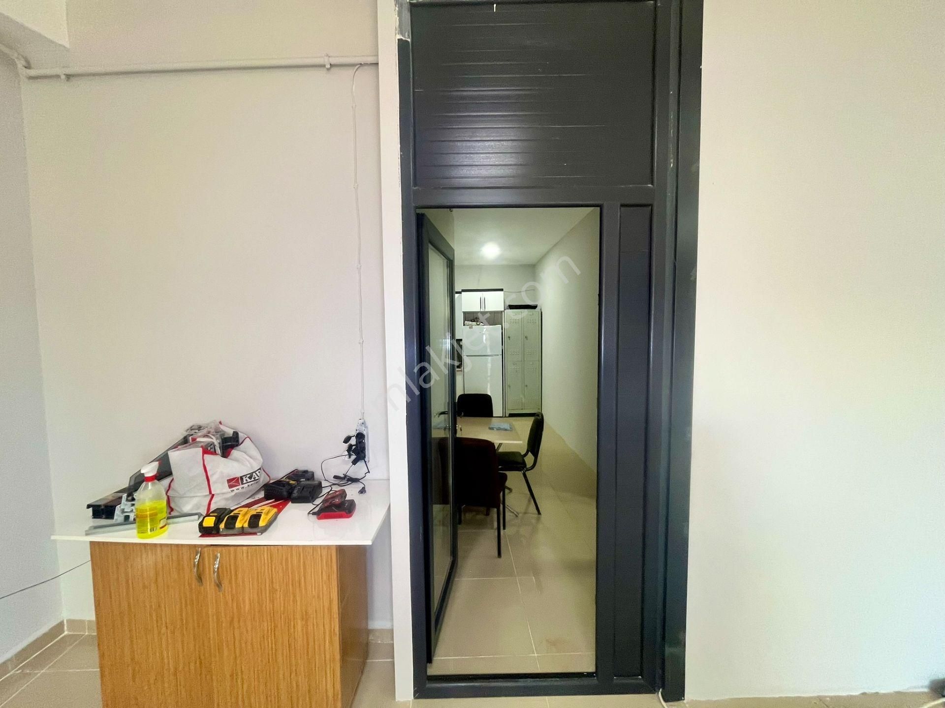 Samandıra Osmangazi Mh Satılık Depolu Yük Asansörlü 350m2 Dükkan - Görsel 10