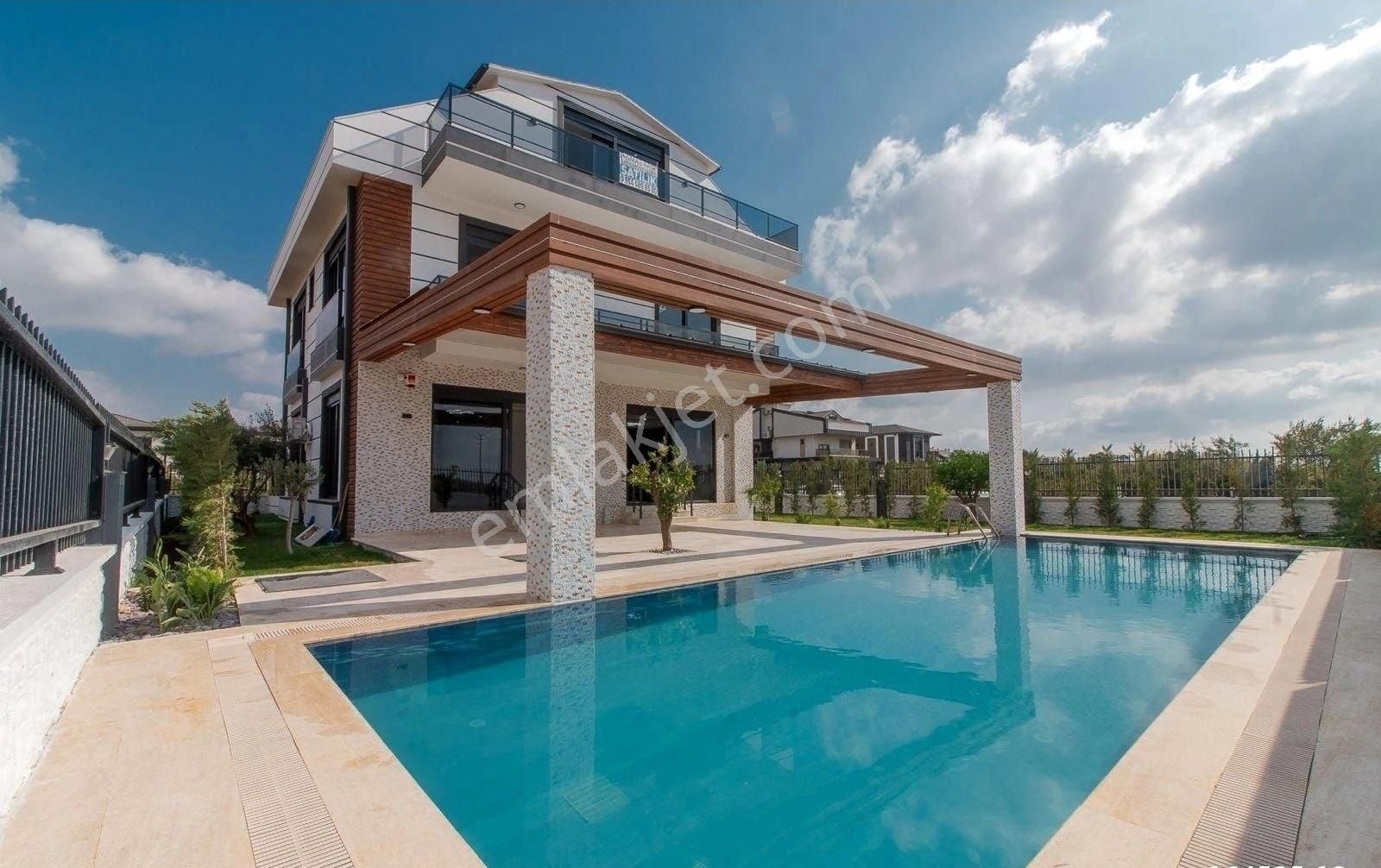 Altınkalede Emsalsiz Konumda 5+1 Müstakil Villa | Fiyat Avantaj