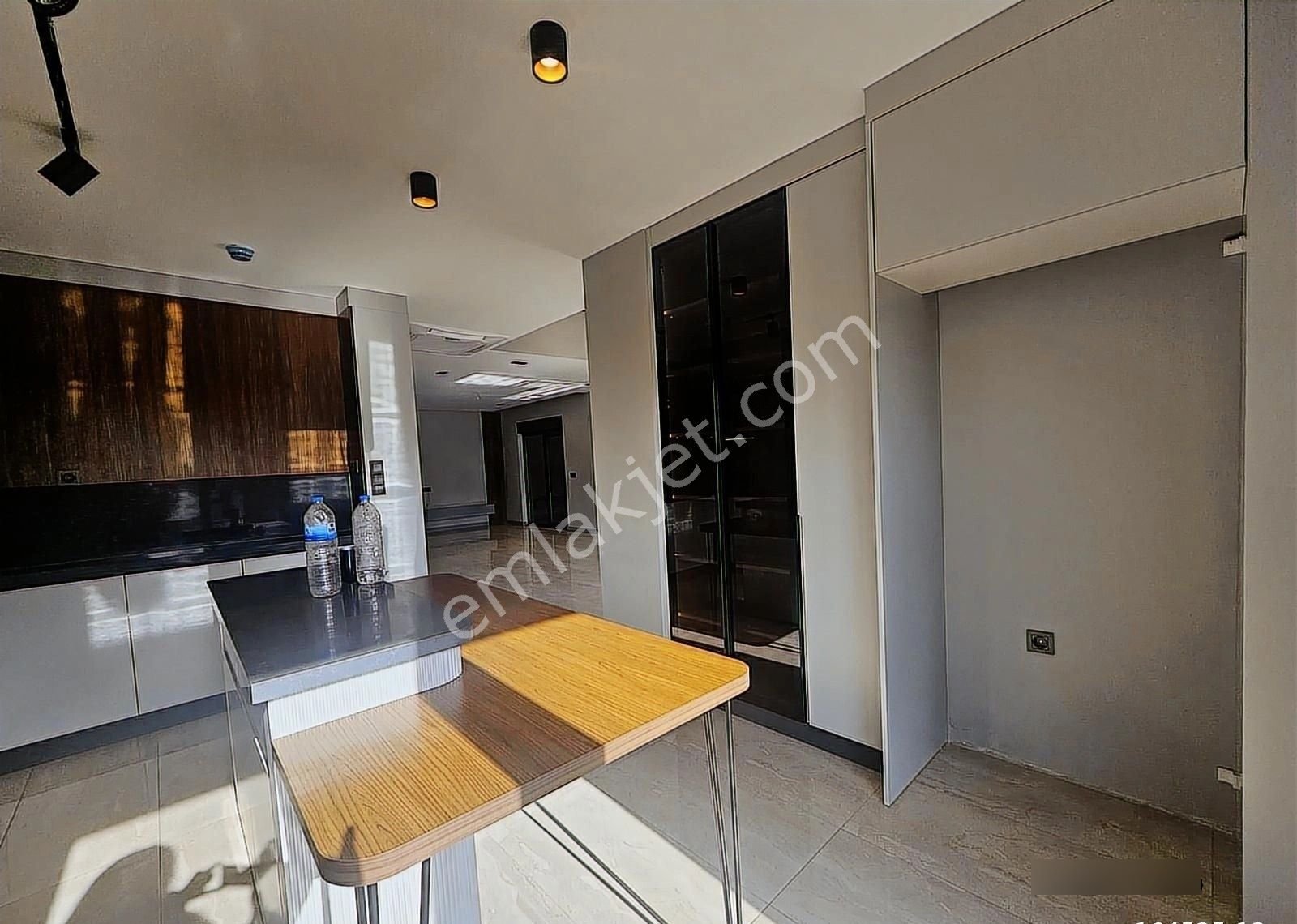 Ultra Lüks Müstakil 4+1 Tripleks Villa | Havuzlu&açık Otoparklı - Görsel 15