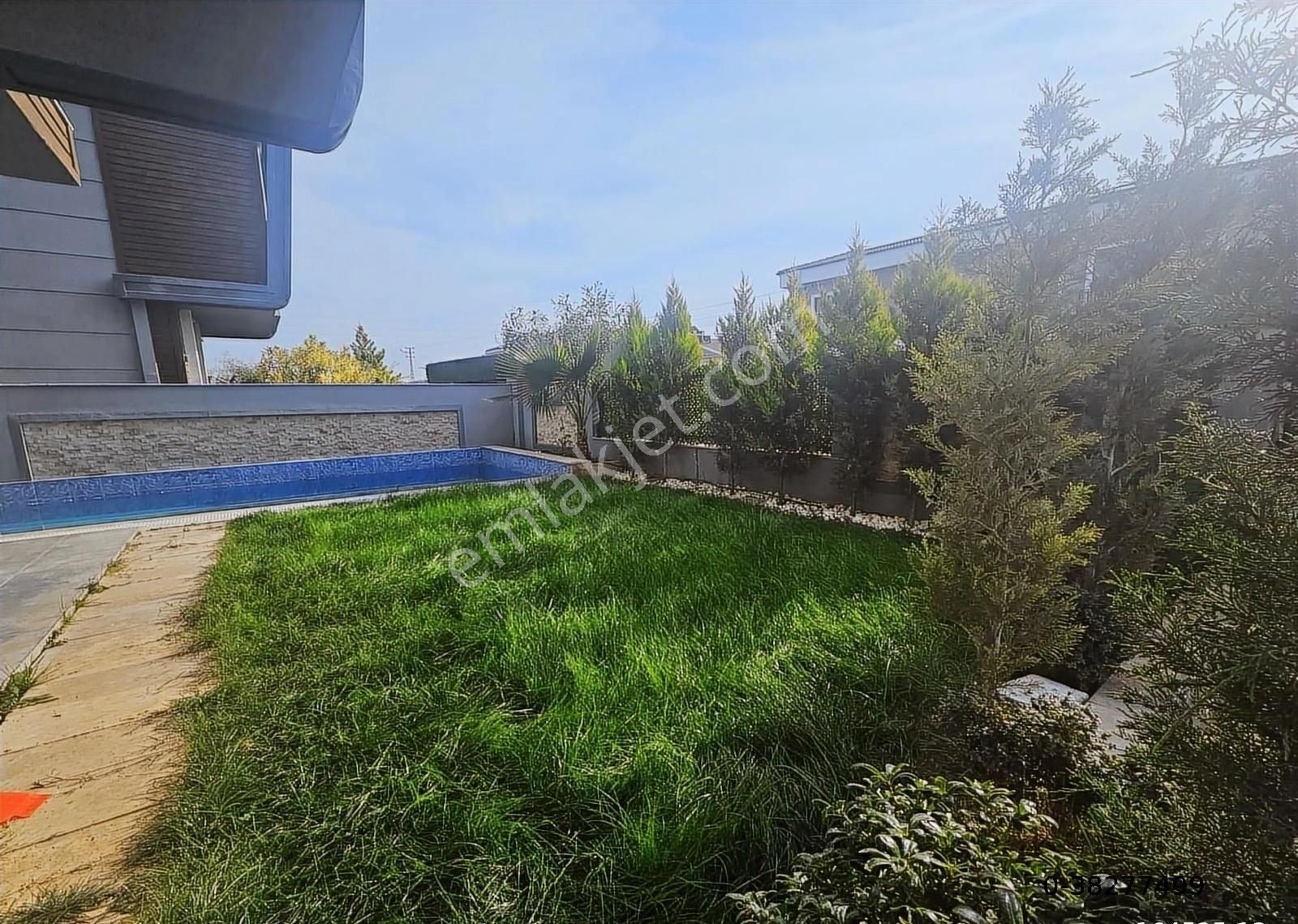 Ultra Lüks Müstakil 4+1 Tripleks Villa | Havuzlu&açık Otoparklı - Görsel 12