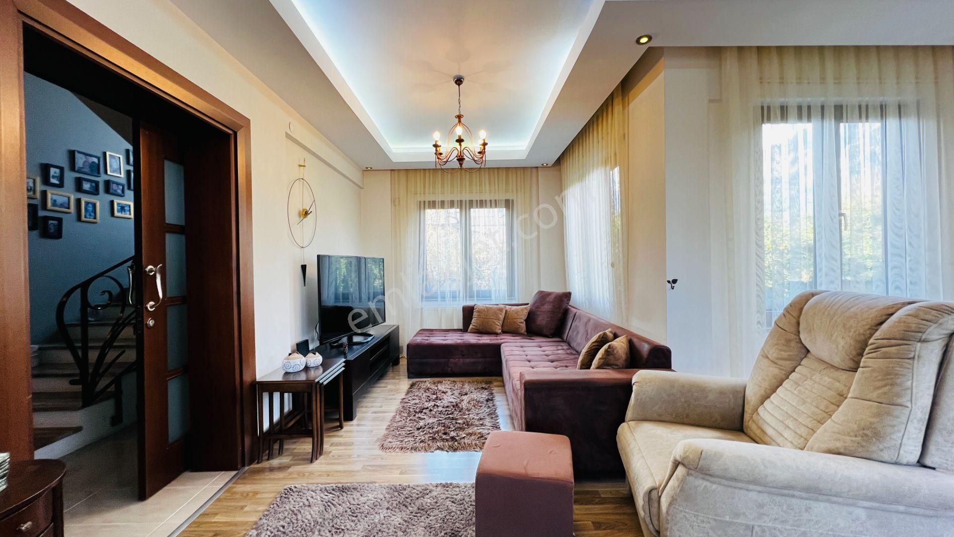 Arslanbucakta Geniş Bahçeli, Havuzlu Satılık Müstakil Villa - Görsel 13