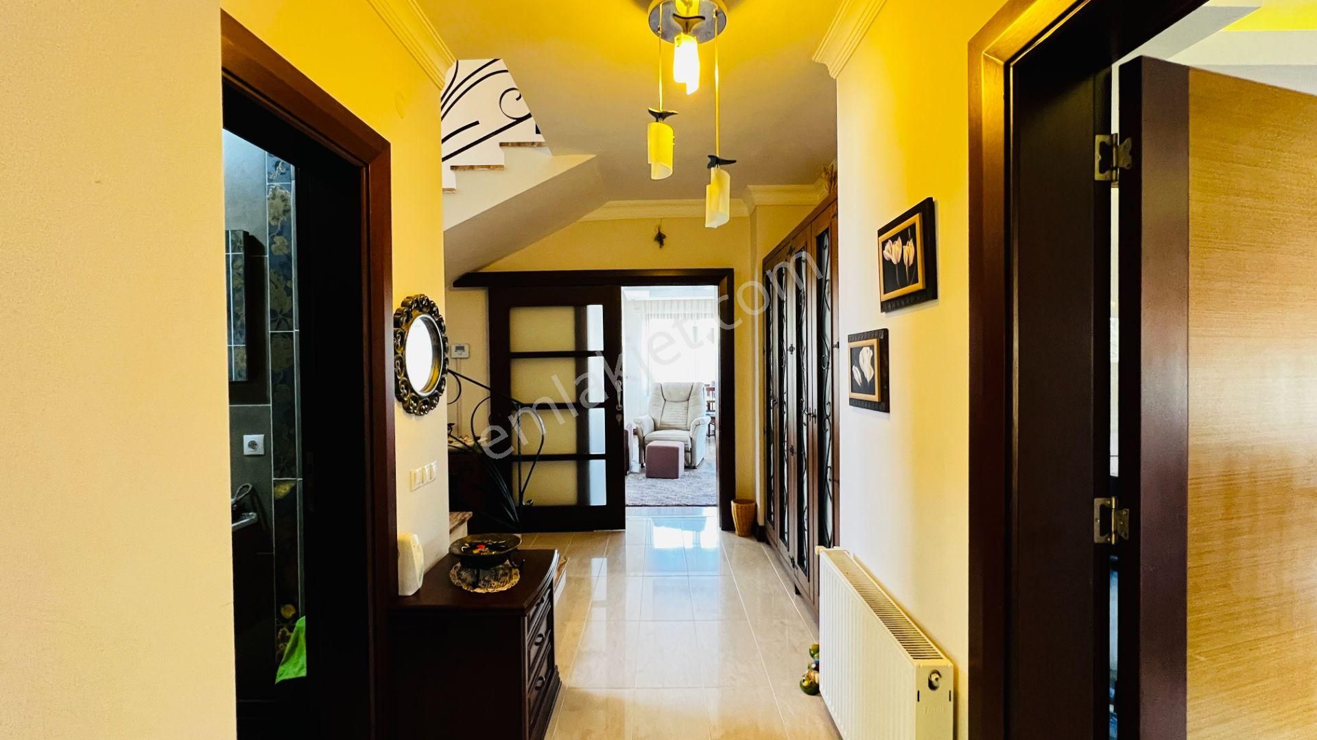 Arslanbucakta Geniş Bahçeli, Havuzlu Satılık Müstakil Villa - Görsel 27