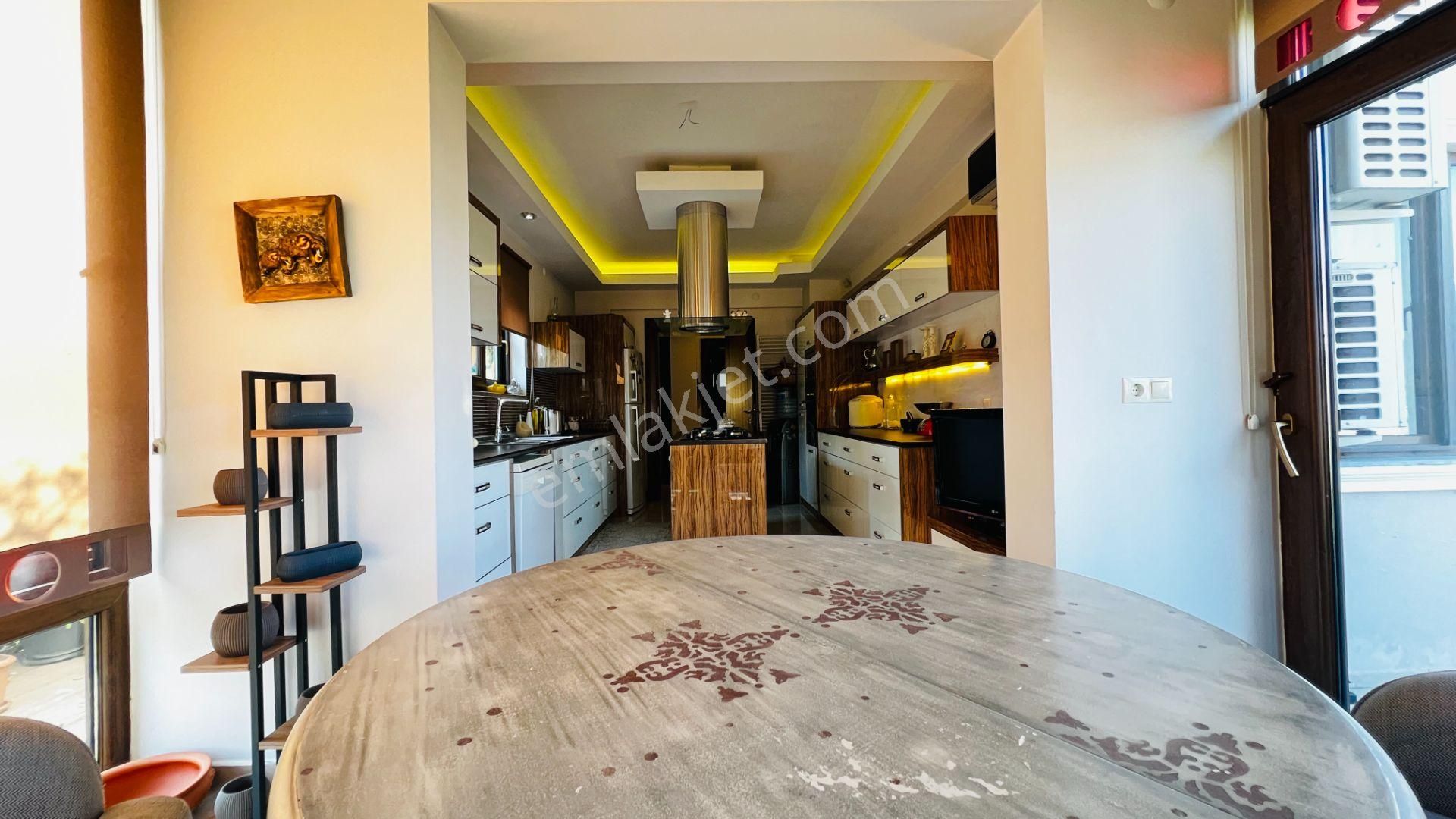 Arslanbucakta Geniş Bahçeli, Havuzlu Satılık Müstakil Villa - Görsel 28