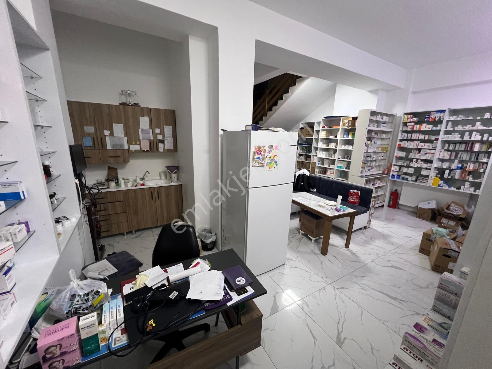 Cumhuriyet Mah. Yüksek Cirolu Geniş Vitrinli Full Yapılı Devren Kiralık - Görsel 7