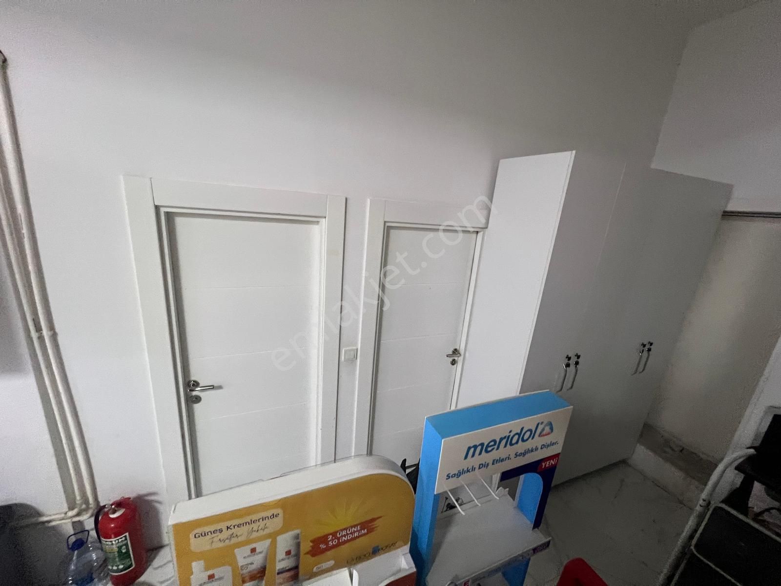 Cumhuriyet Mah. Yüksek Cirolu Geniş Vitrinli Full Yapılı Devren Kiralık - Görsel 13