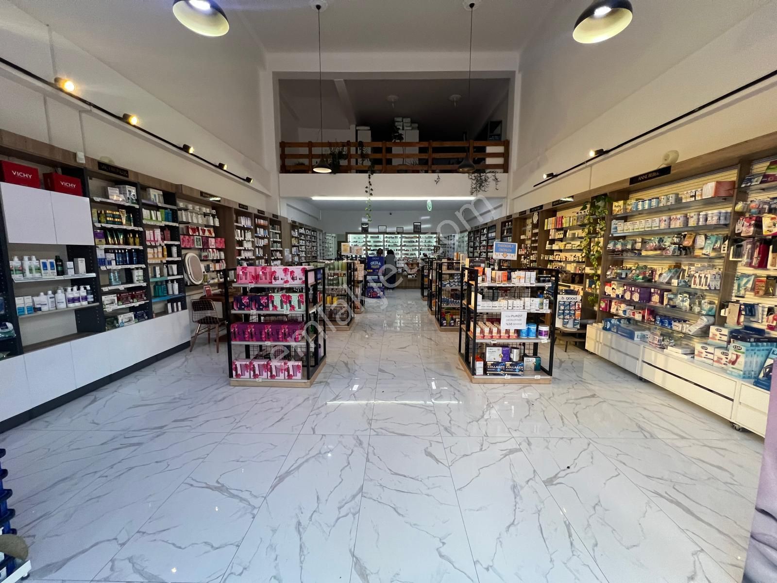 Cumhuriyet Mah. Yüksek Cirolu Geniş Vitrinli Full Yapılı Devren Kiralık - Görsel 2