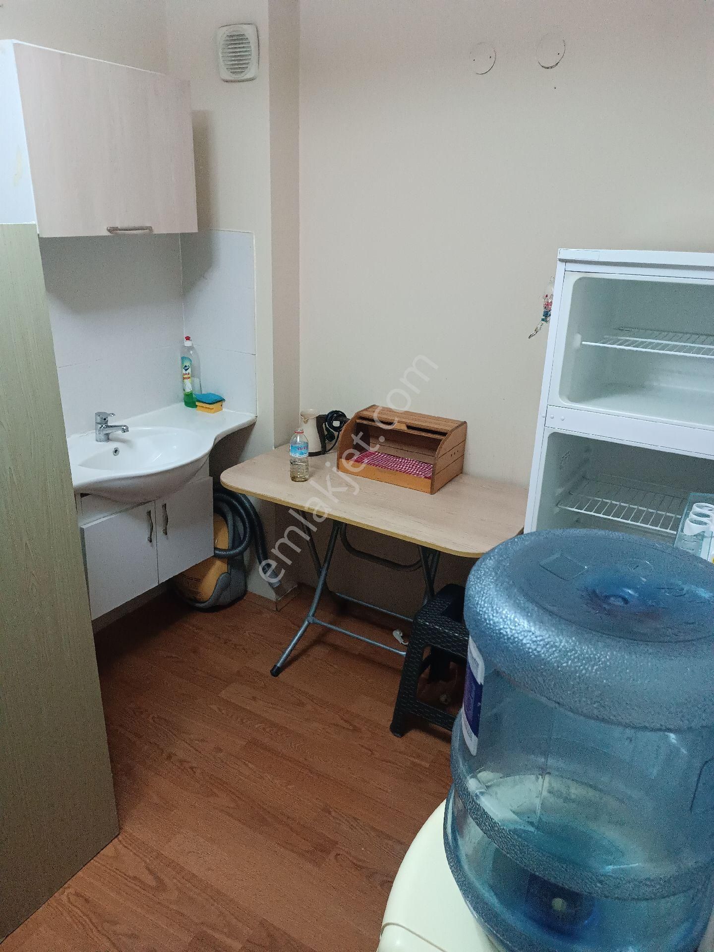 Karşıyaka Çarşı Vakıf İş Hanı'nda Kiralık Ofis - Görsel 5