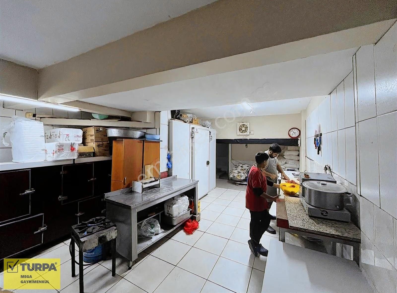 Bostanlı Merkezi Konumda Bacalı Ruhsatlı Pide Ve Kebap Salonu - Görsel 19