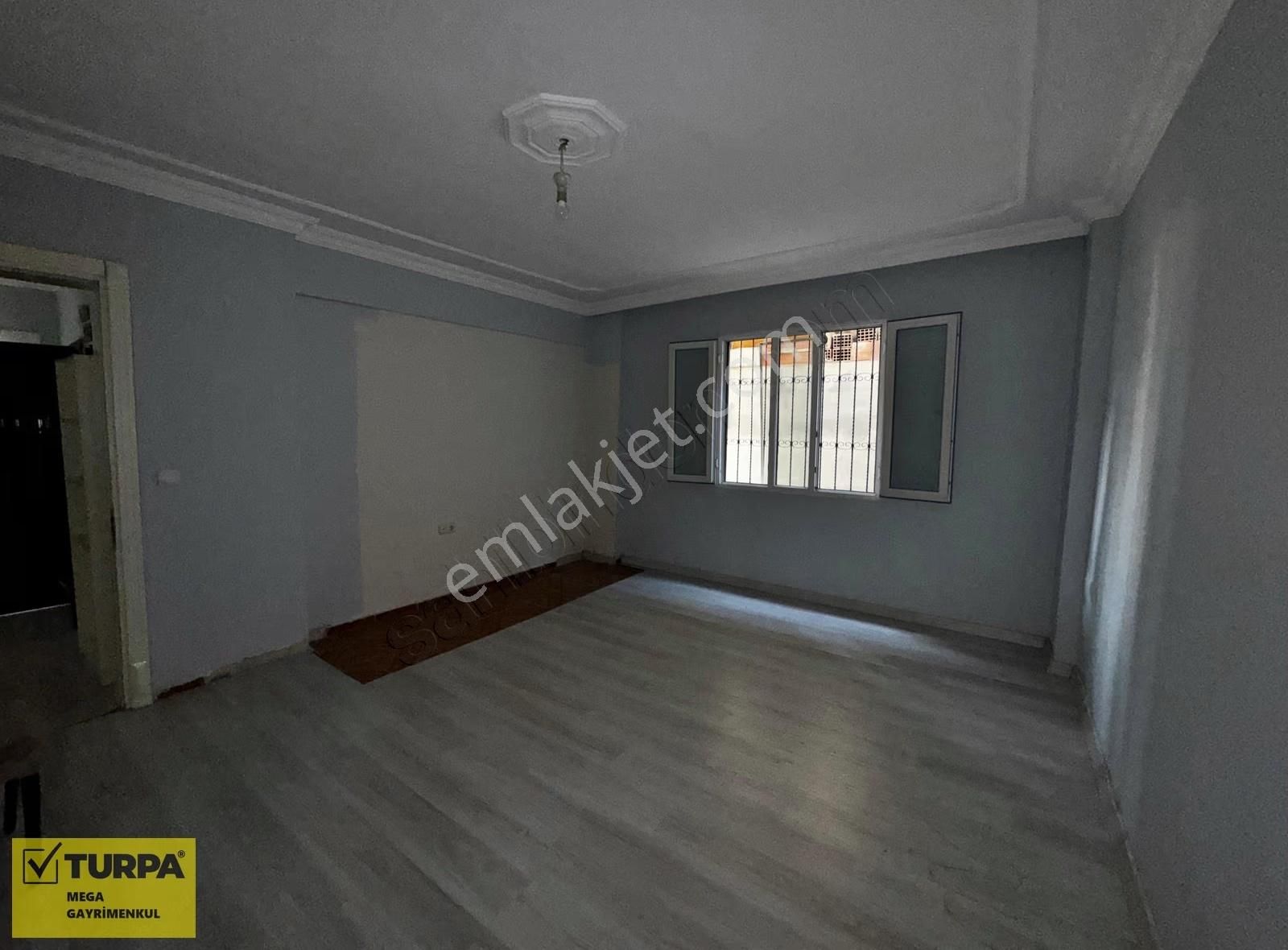 Bayraklı Yamanlar Mahallesinde Kiralık 2+1 Daire - Görsel 9