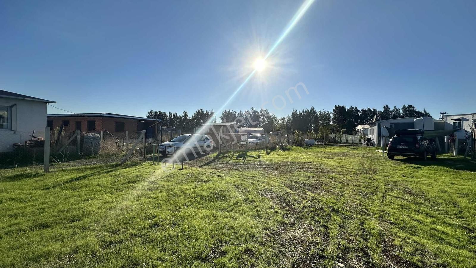 Turyap'tan Oğlananası'nda Merkeze Çok Yakın 400m2 Satılık Bahçe