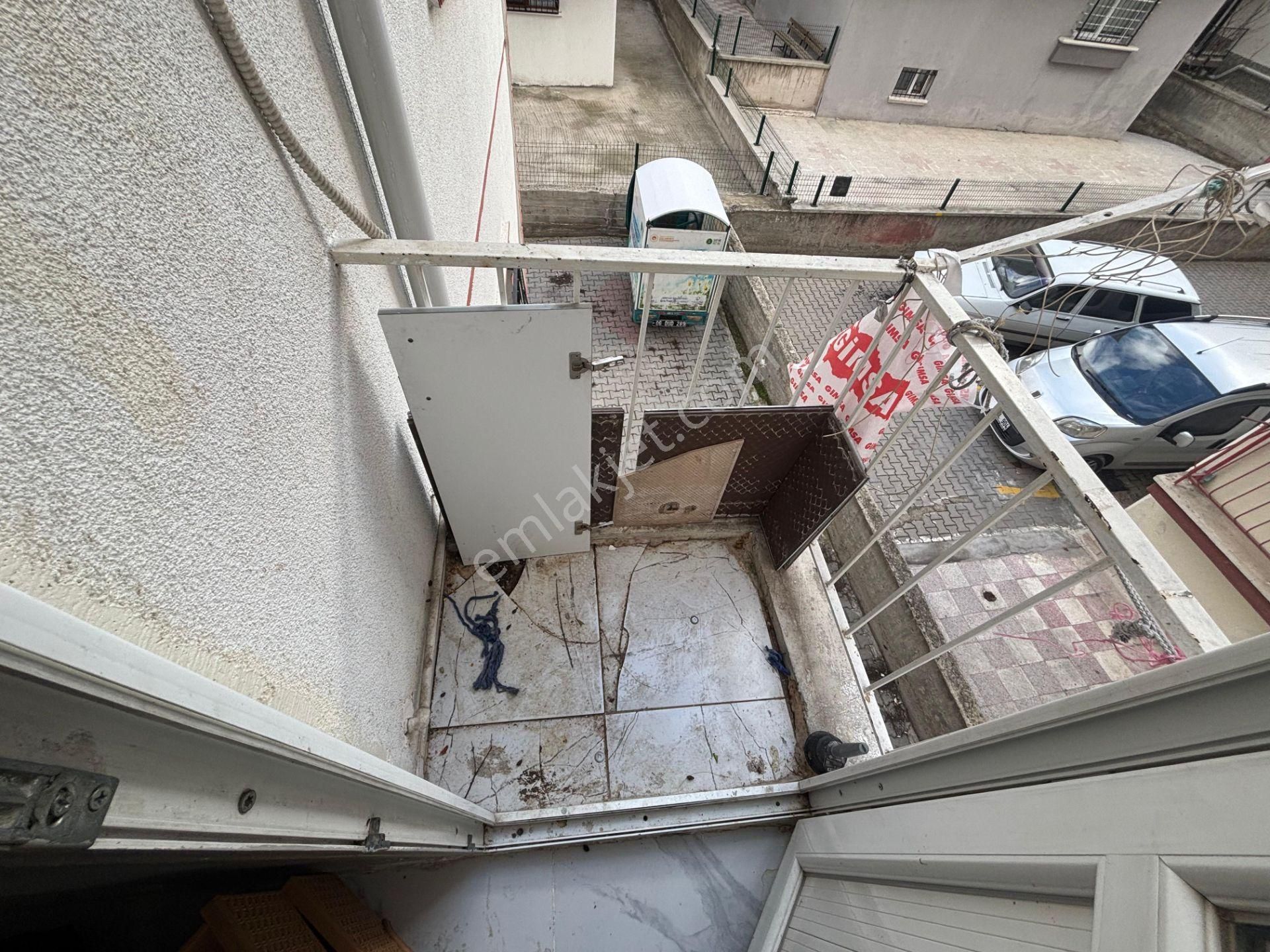 Koza Emlak'tan Pınarbaşı Mahalesin'de Ara Katta Yapılı Bağımsız 3+1 Satılık Daire - Görsel 7