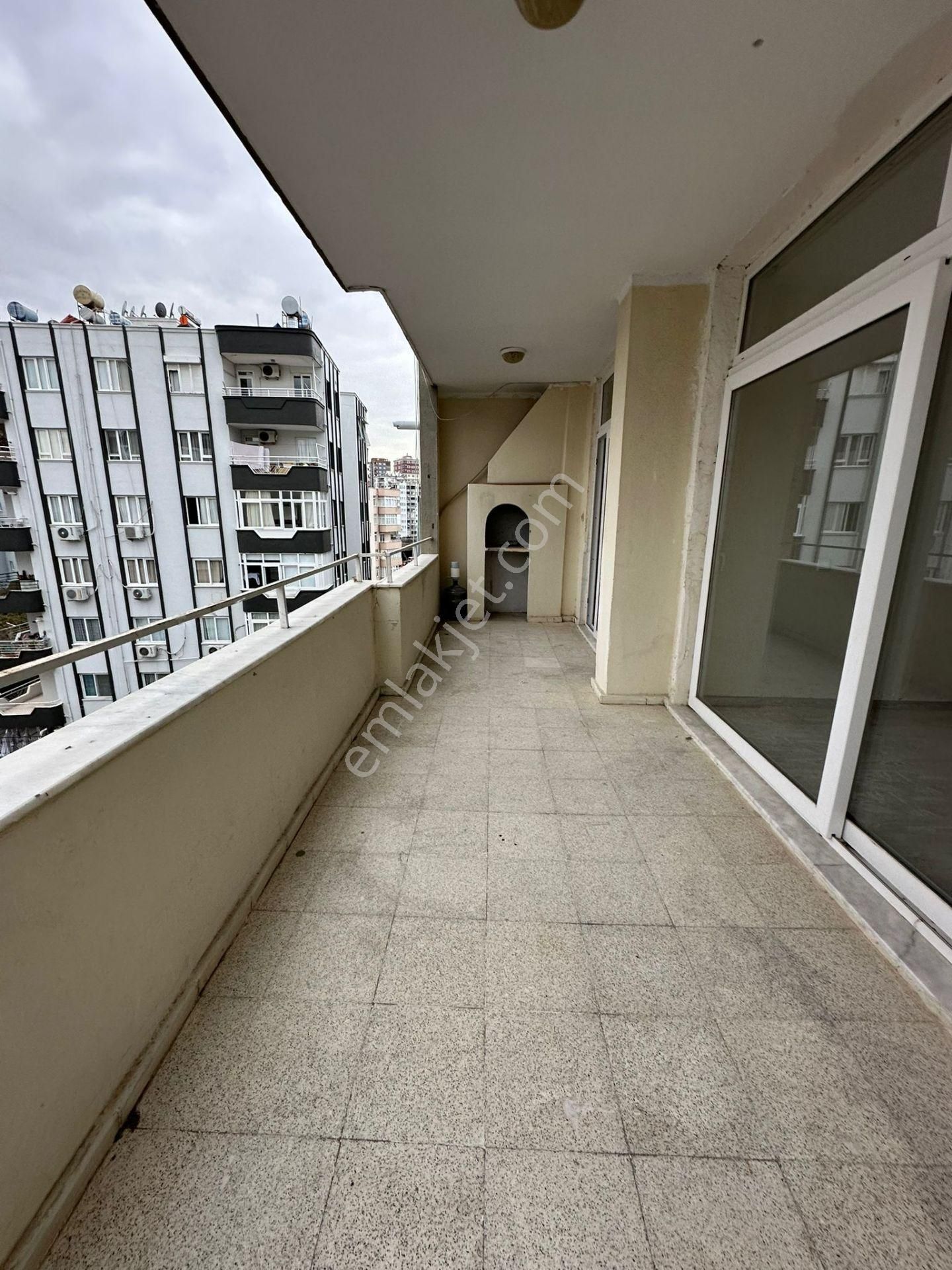 Mavi Bulvarda Şehitler Parkı Civarında Site İçi 3+1 Satılık Daire - Görsel 6