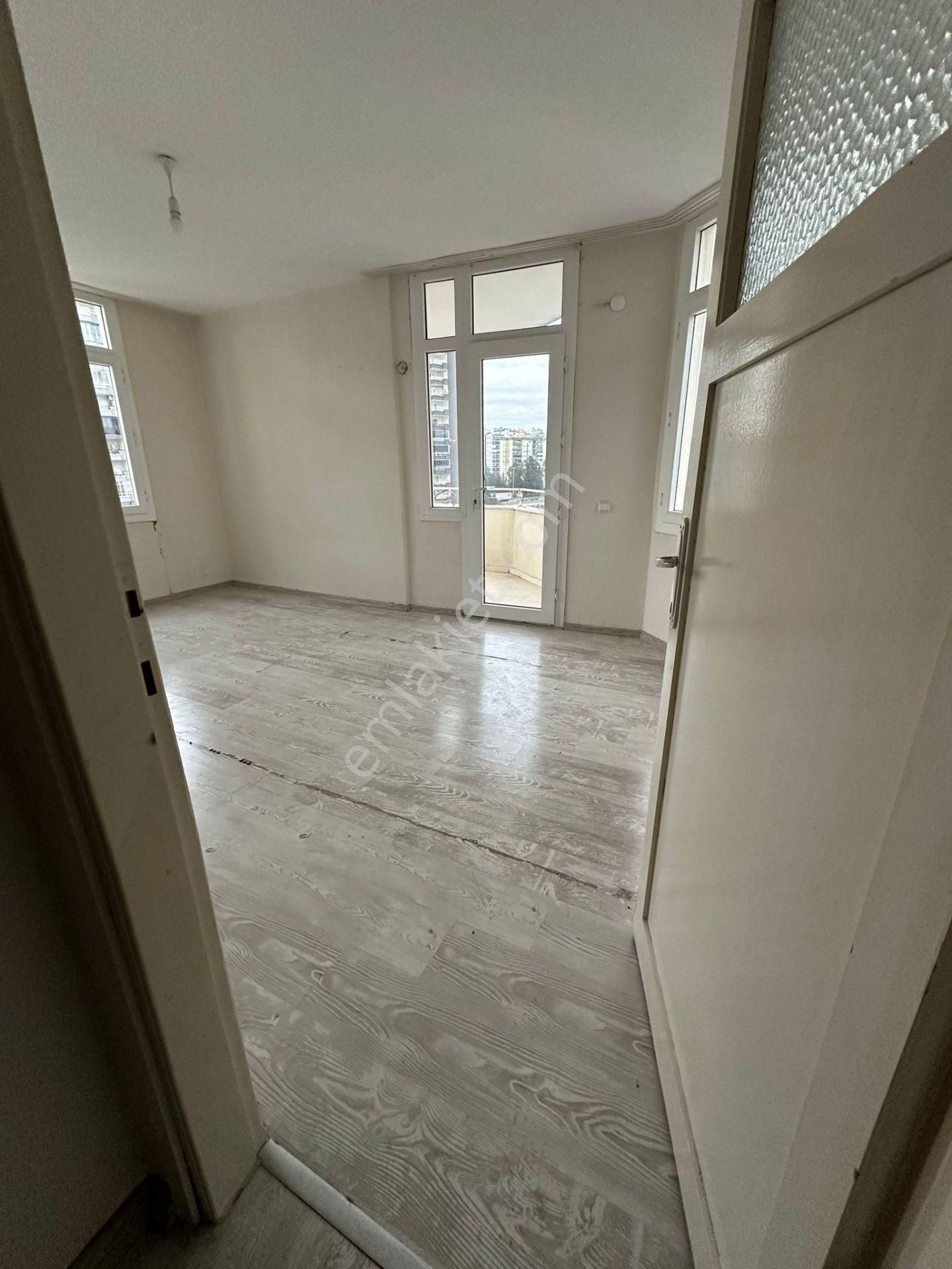 Mavi Bulvarda Şehitler Parkı Civarında Site İçi 3+1 Satılık Daire - Görsel 7