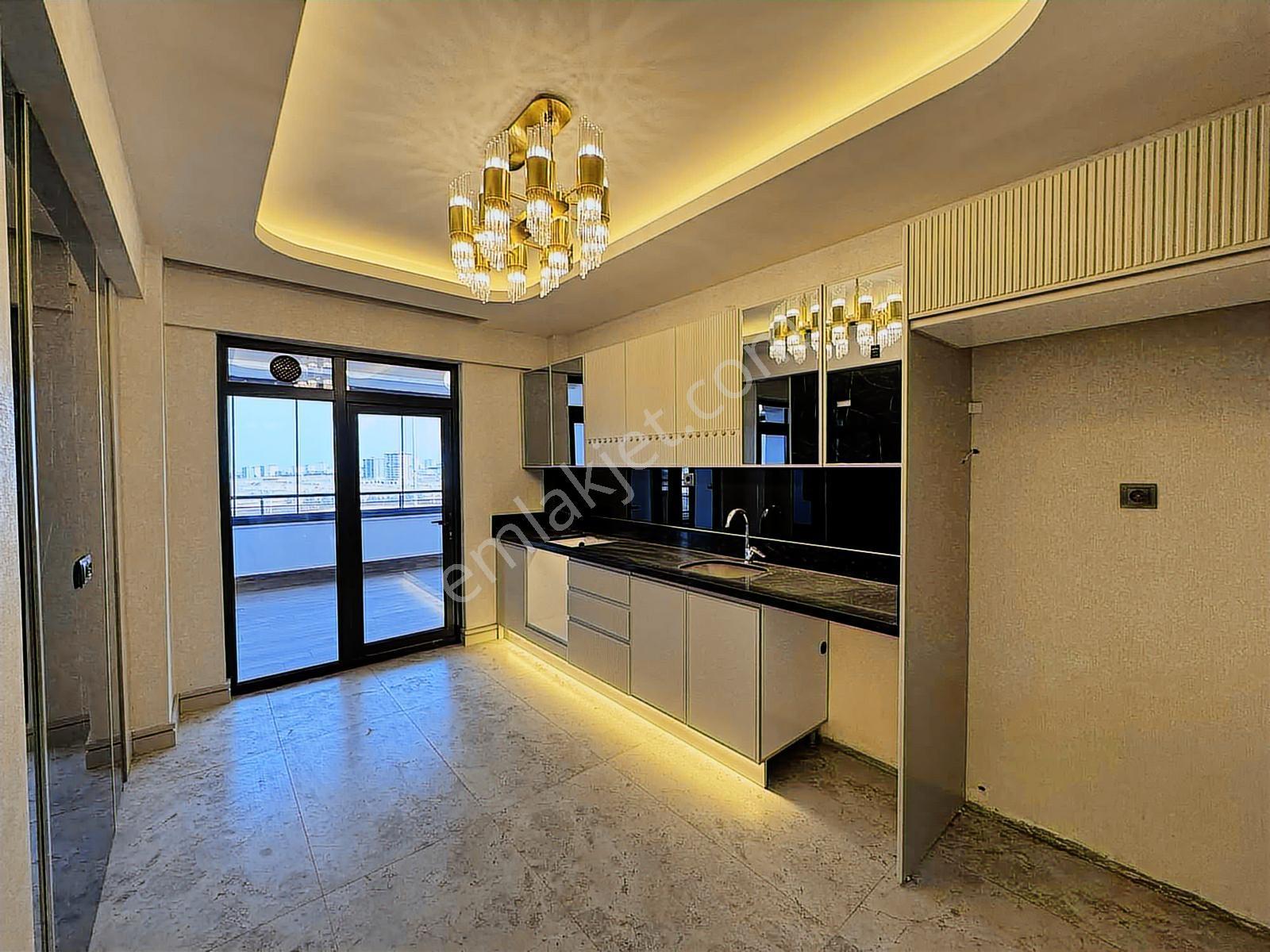 Göktürk Mah'de Stadyum Yanında 2+1 Ultra Lüxs Daireler