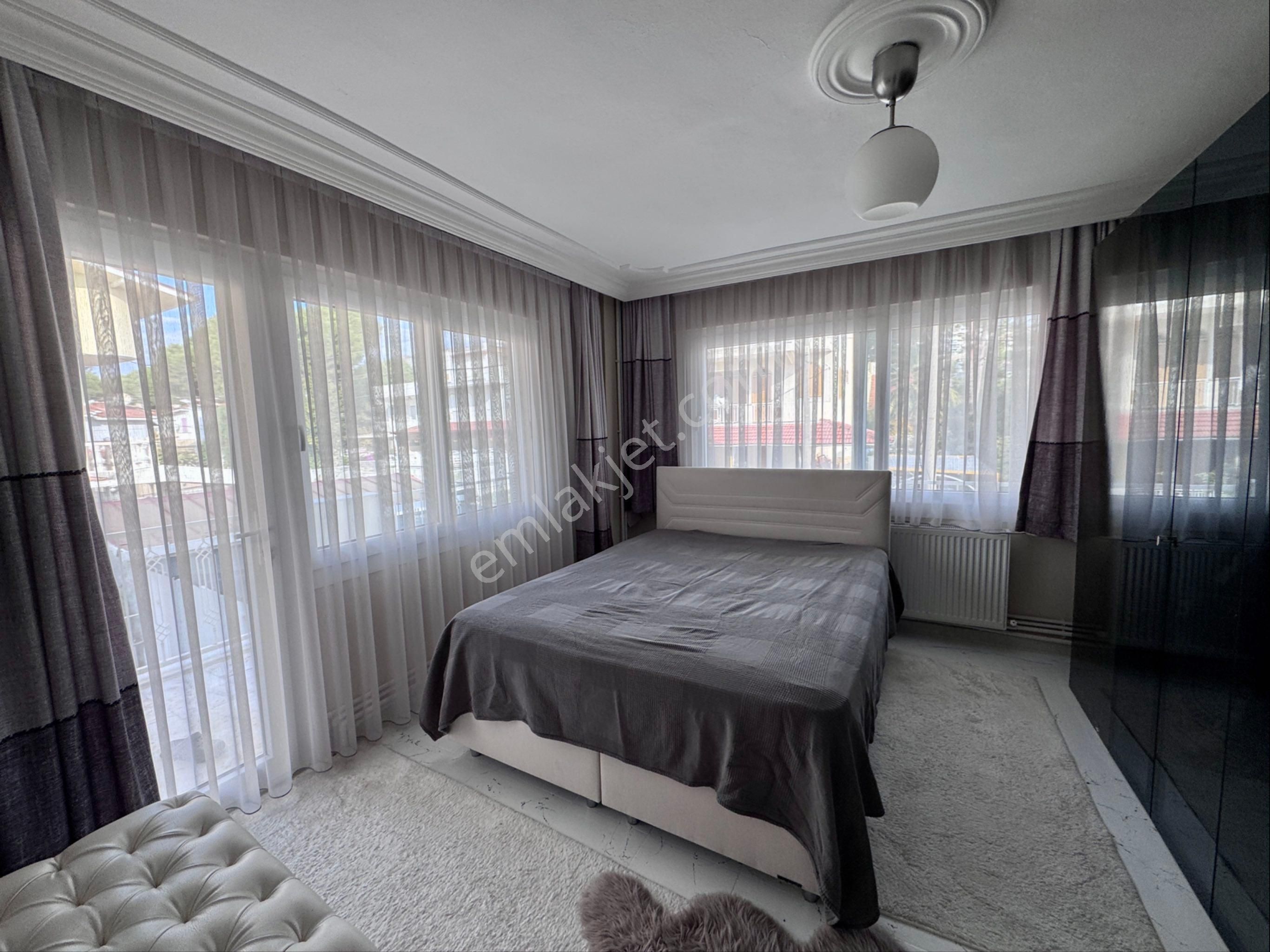 Yavansuda Denize 250m Özel Havuzlu Doğalgazlı 5+1 Villa - Görsel 22