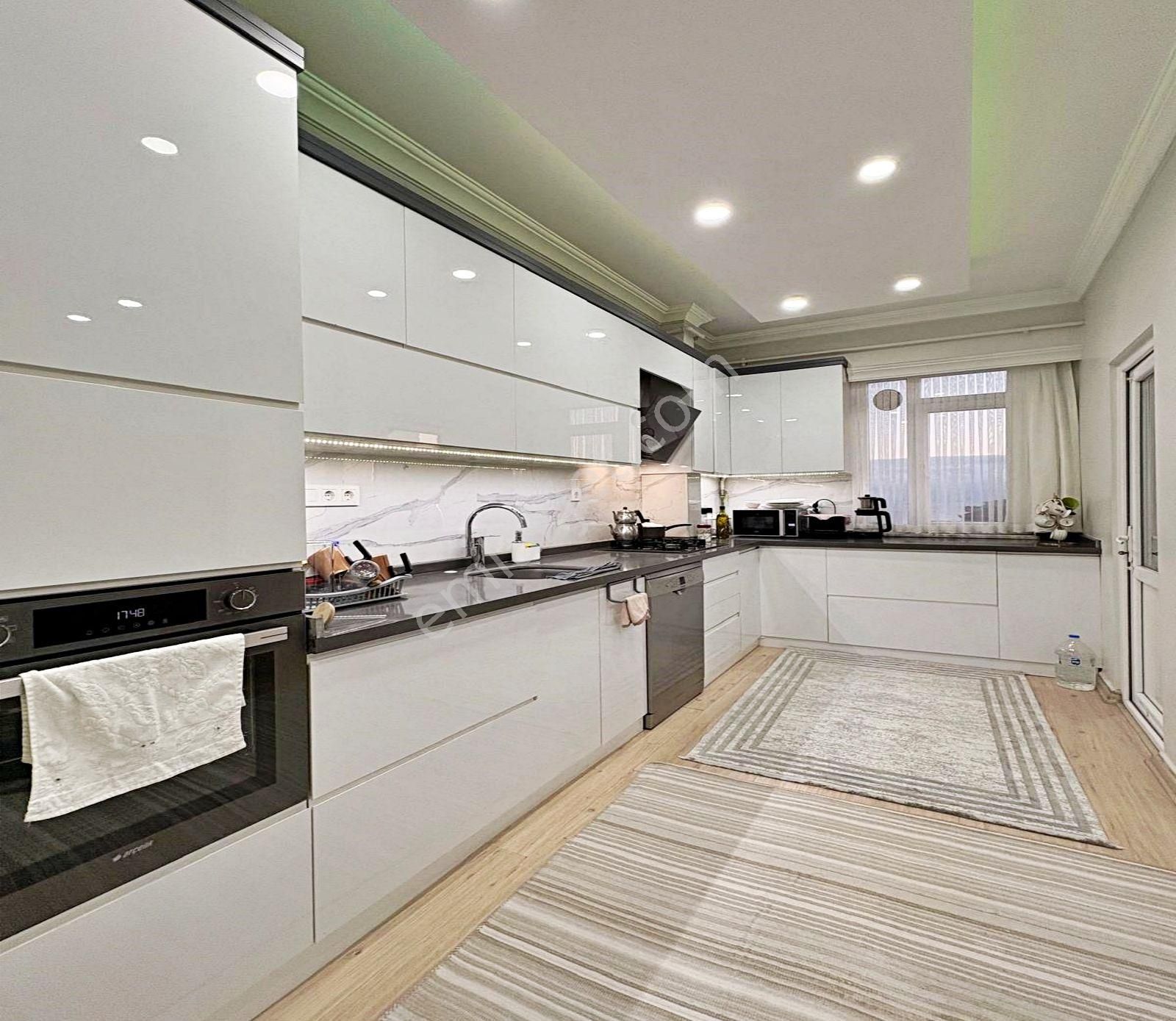 Villa Tarzında West Marinanın Üstünde 6+2 Satılık Dubleks - Görsel 4