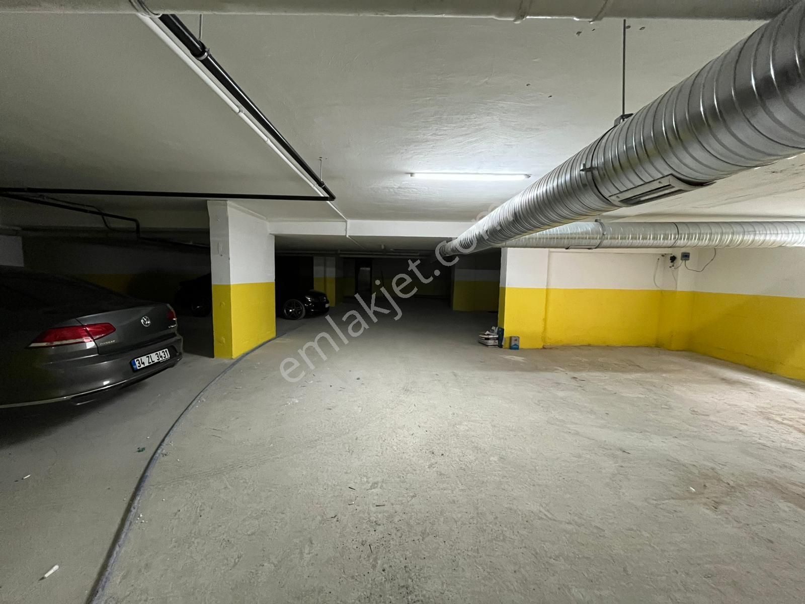 Büyükçekmece Sahilde Ultra Lüks Site İçinde Denize Sıfır Manzaralı 2+1 Daire - Görsel 17
