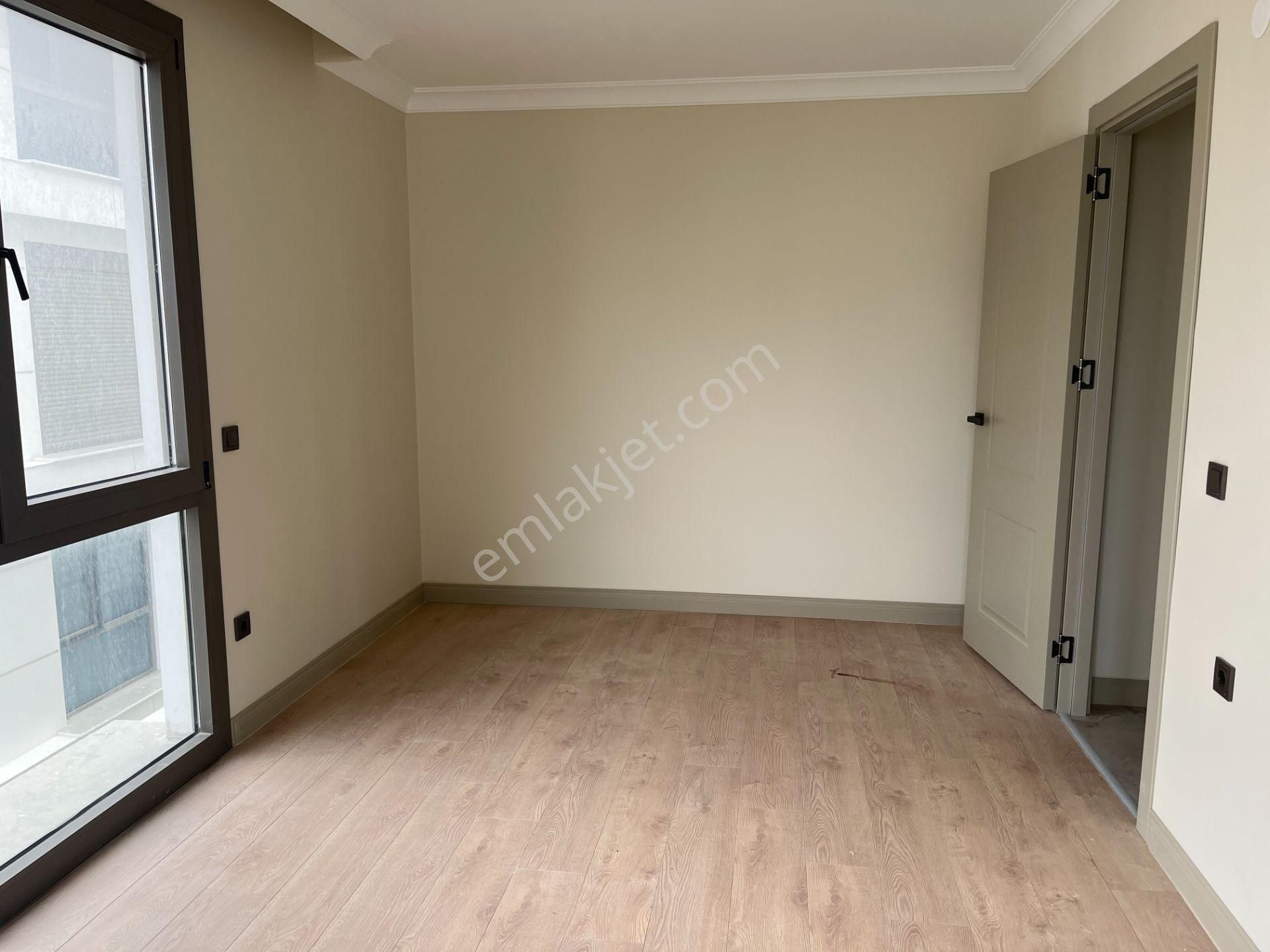 Büyükçekmece Sahilde Ultra Lüks Site İçinde Denize Sıfır Manzaralı 2+1 Daire - Görsel 10