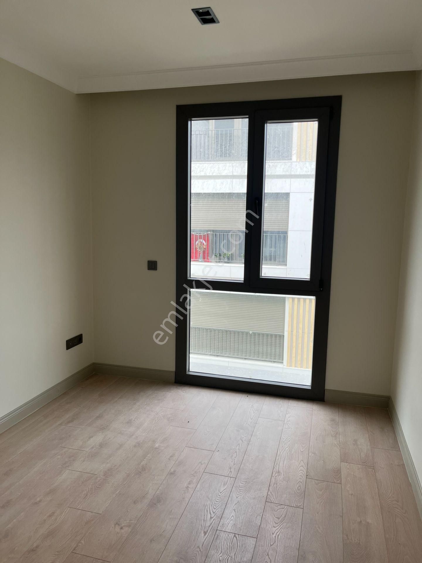 Büyükçekmece Sahilde Ultra Lüks Site İçinde Denize Sıfır Manzaralı 2+1 Daire - Görsel 7