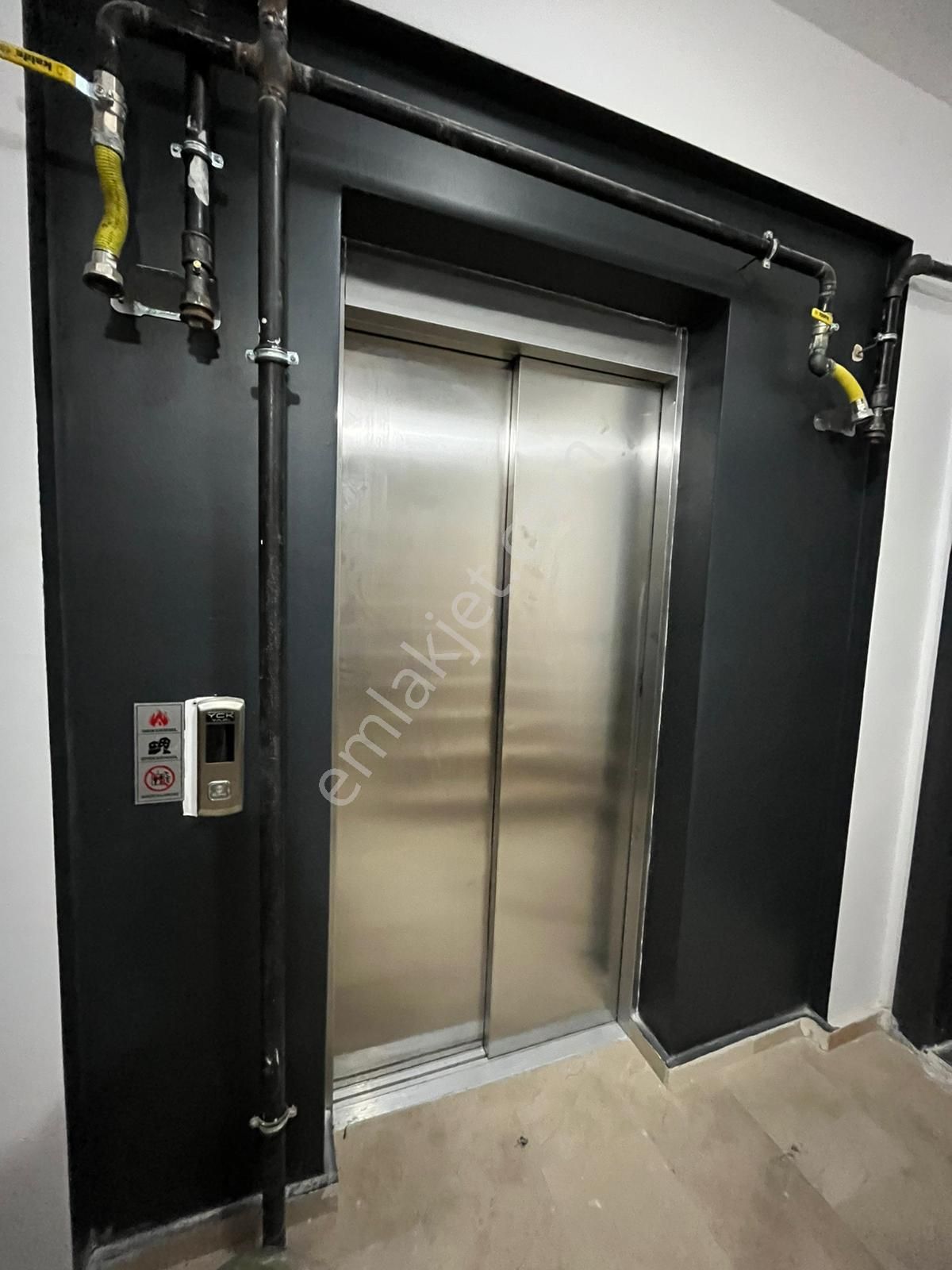 Büyükçekmece Sahilde Ultra Lüks Site İçinde Denize Sıfır Manzaralı 2+1 Daire - Görsel 16