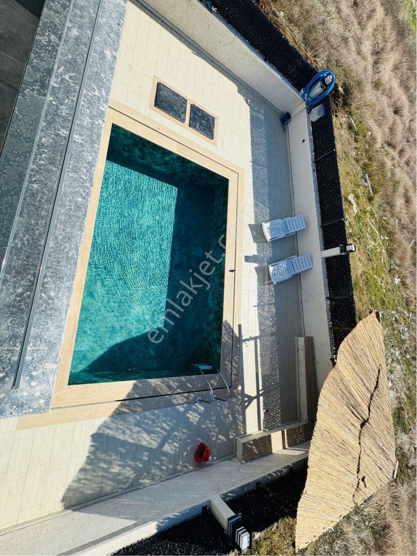 🌴 Denize Yakın Konumda, Bahçeli Ve Havuzlu 2+1 Villa | 300 M² Arsa Kanat Emlaktan Satılık Villa - Görsel 21