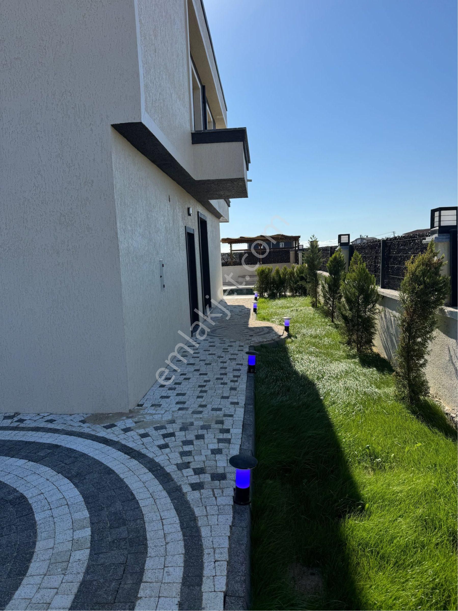 🌴 Denize Yakın Konumda, Bahçeli Ve Havuzlu 2+1 Villa | 300 M² Arsa Kanat Emlaktan Satılık Villa - Görsel 16