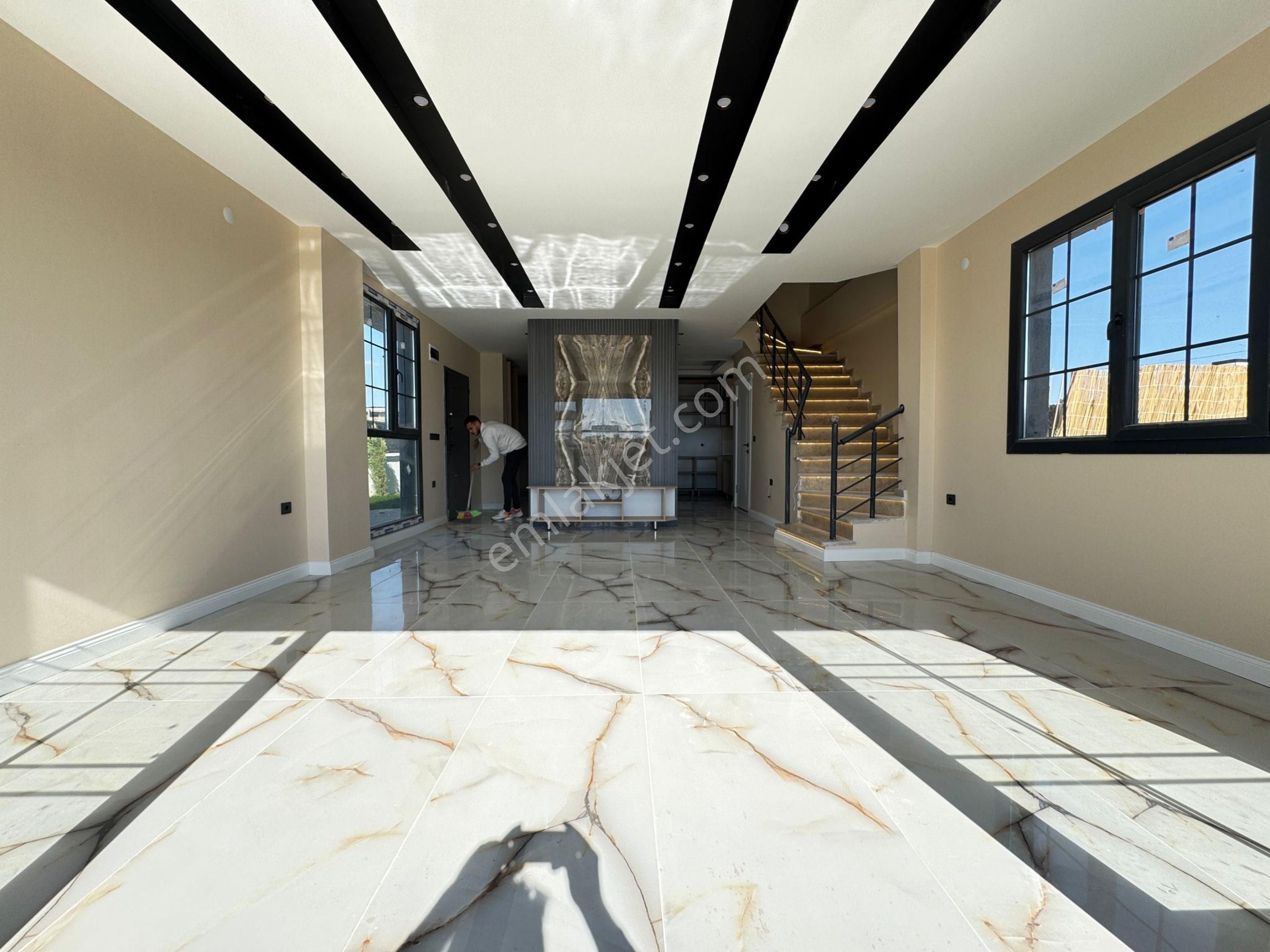 🌴 Denize Yakın Konumda, Bahçeli Ve Havuzlu 2+1 Villa | 300 M² Arsa Kanat Emlaktan Satılık Villa - Görsel 18