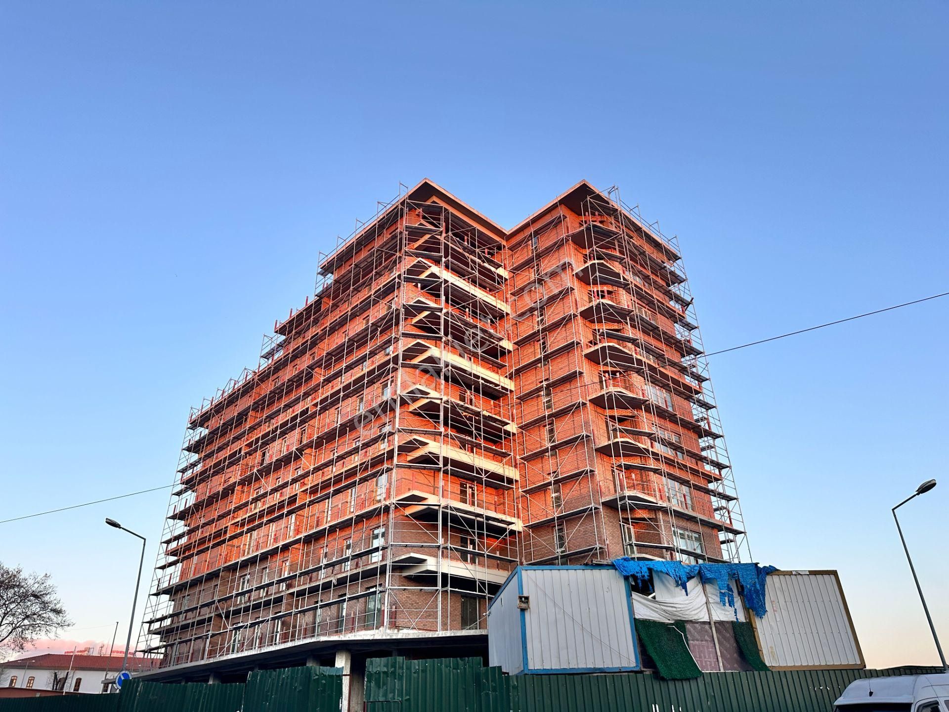 Dyn Çarşı'da Çift Banyolu,balkonlu,manzaralı 2+1 Satılık Daire - Görsel 5