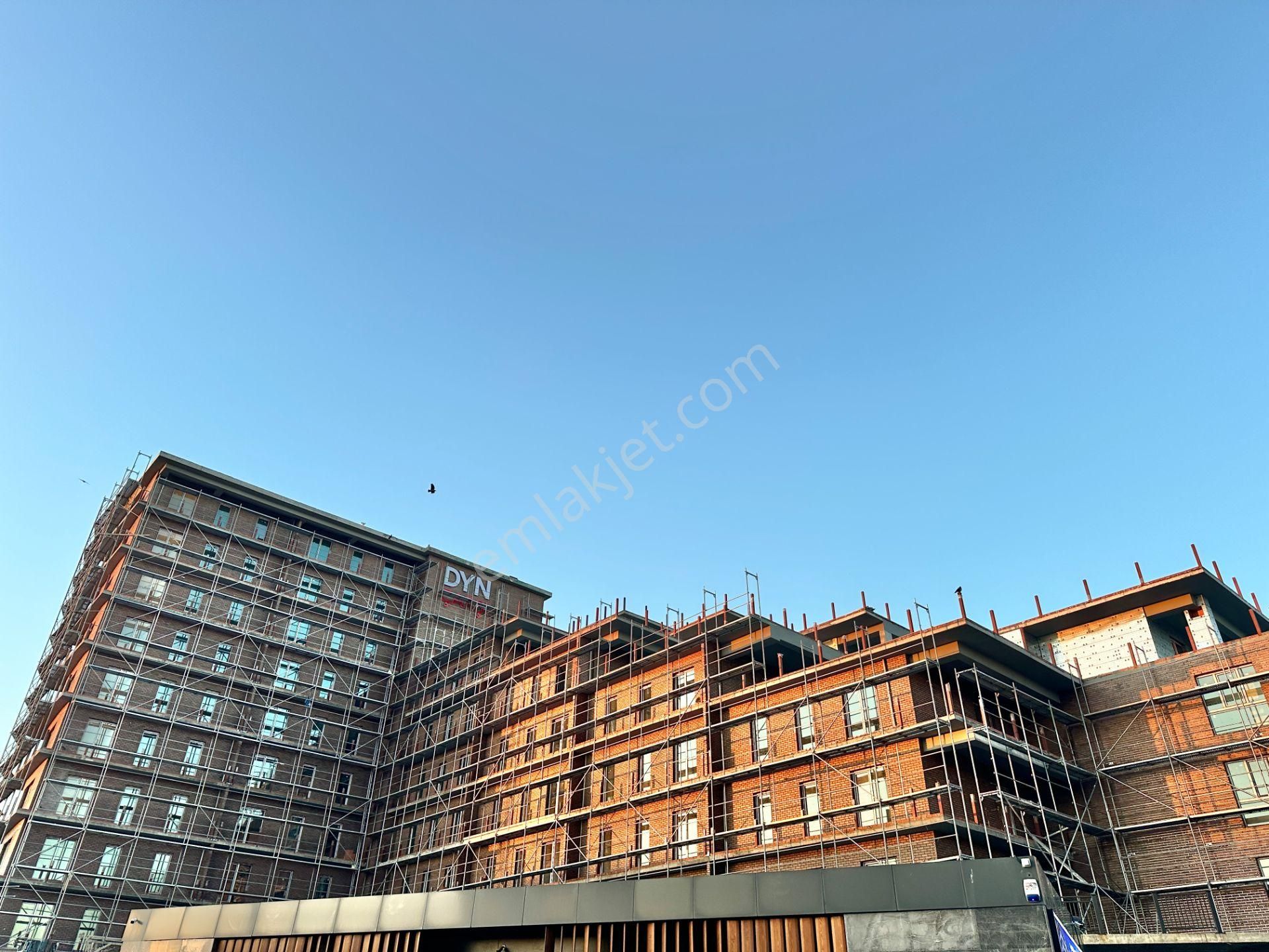 Dyn Çarşı'da Çift Banyolu,balkonlu,manzaralı 2+1 Satılık Daire - Görsel 3