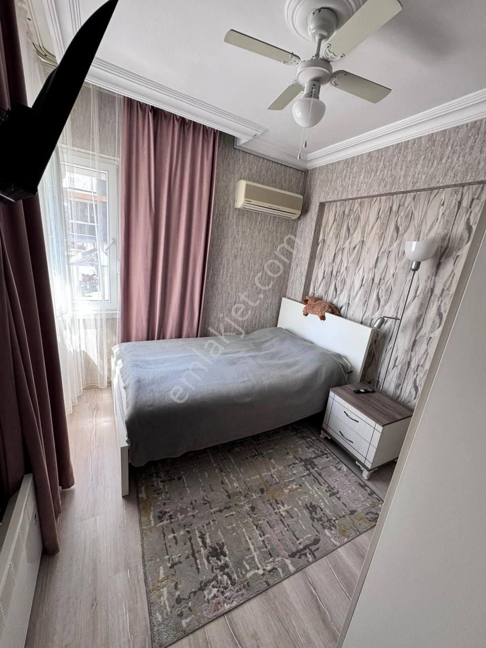 Denize 100 Mt Tamamen Tadilatlı Ful Eşyalı 3+1 Ayrı Mutfak Daire - Görsel 10