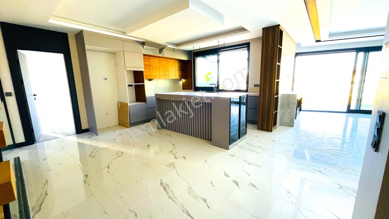 Bu Villa Satılır Acele Edin! 5m Avm'nin Dibinde Manzaralı Villa - Görsel 19