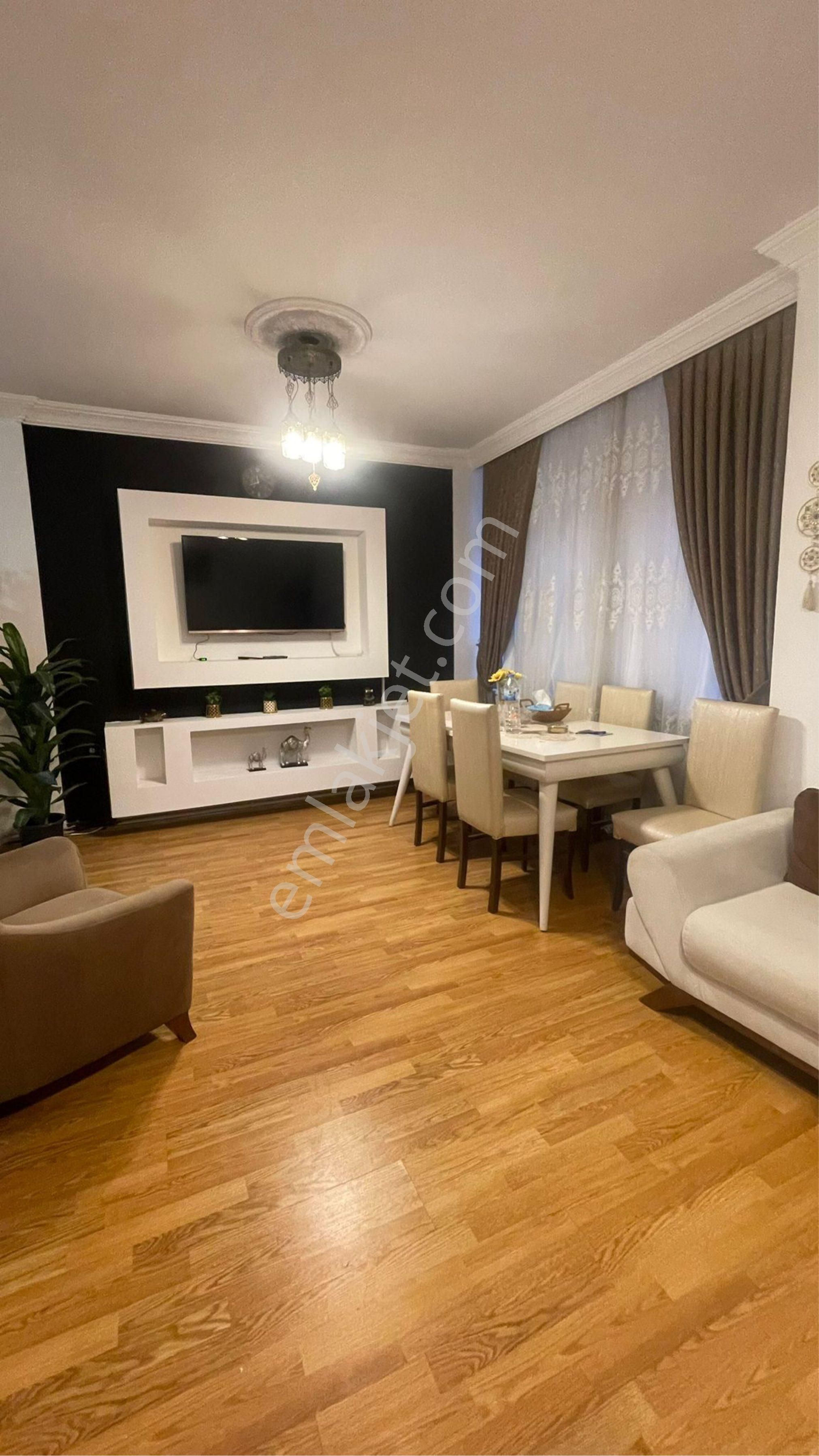 Sevkediye Caddesinde İci Temiz Satılık Daire - Görsel 6