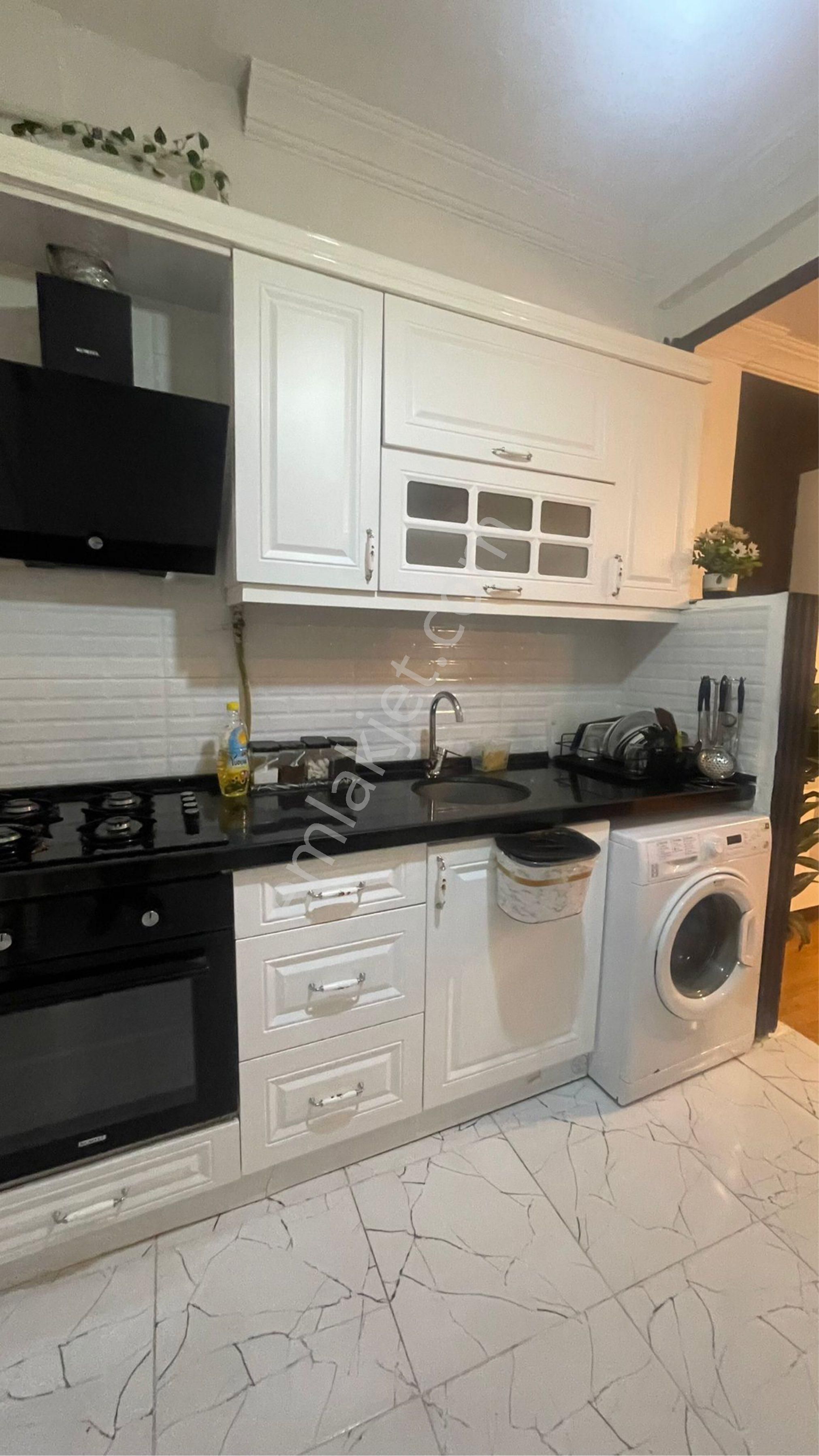 Sevkediye Caddesinde İci Temiz Satılık Daire - Görsel 10