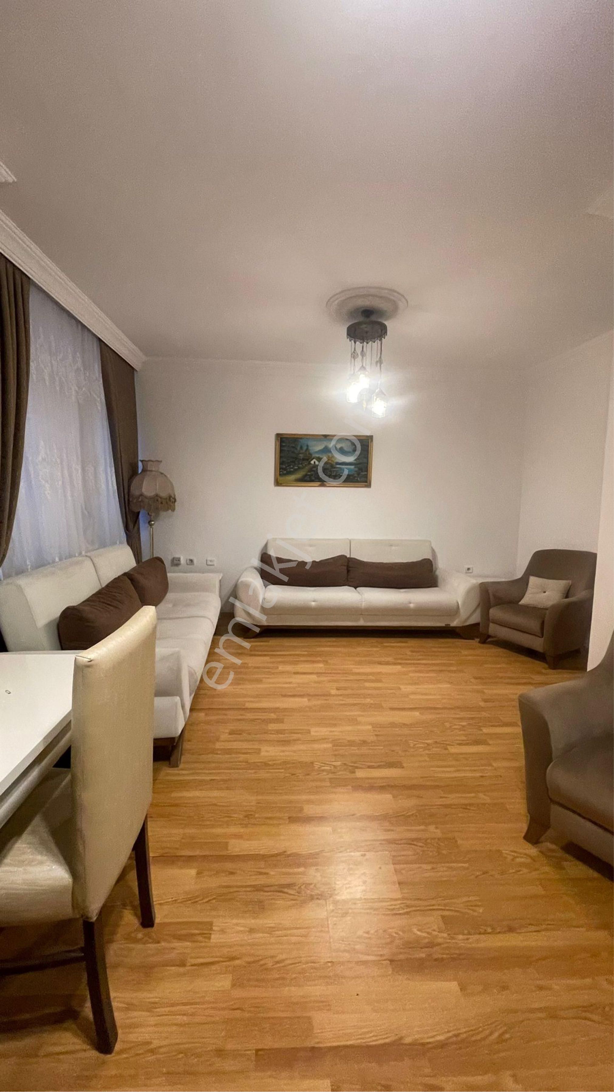 Sevkediye Caddesinde İci Temiz Satılık Daire