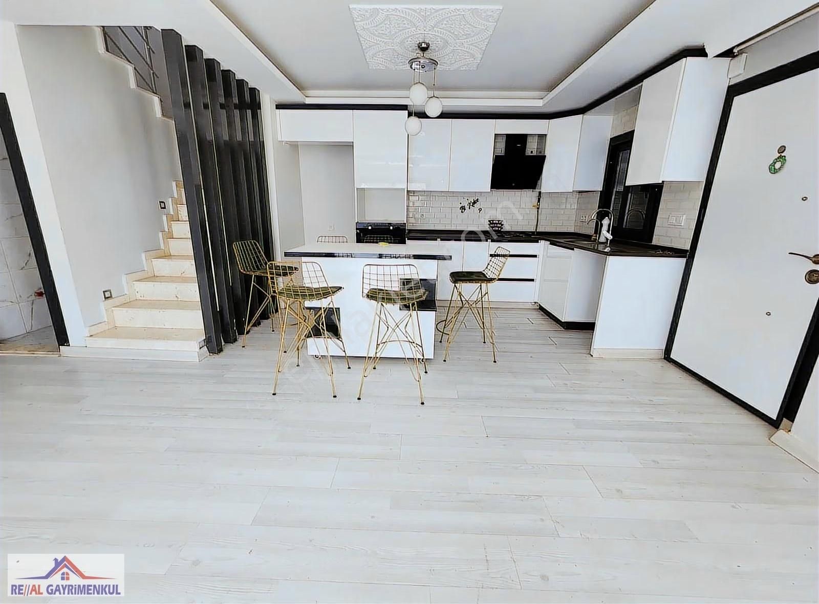 Real Gayrimenkul'den Barbaros'da Açık Mutfak 4+1 Villa - Görsel 13