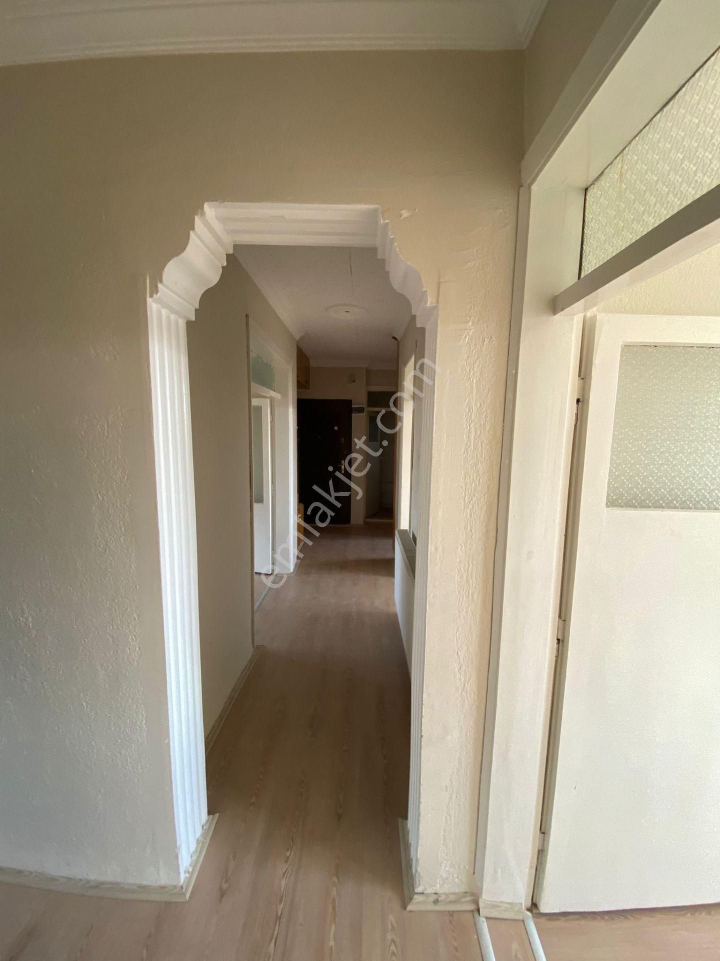 Sücüllü Emlaktan Satılık Daire Yallagöz Yüksek Okulu Yanı 3+1 Güney Kuzeycephe - Görsel 4