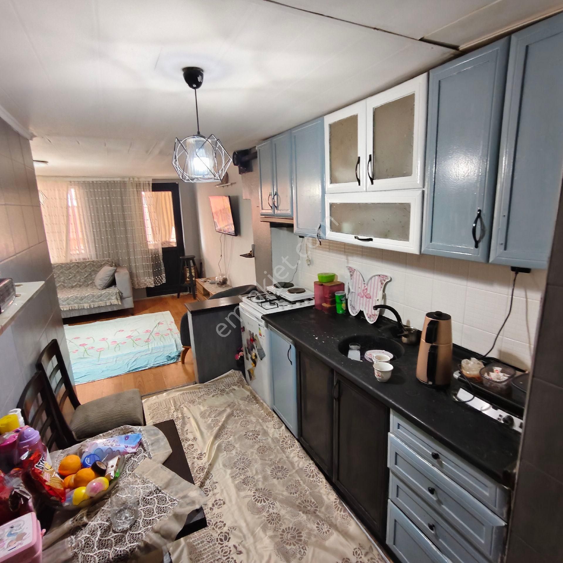 Kurtuluş Mahallesinde İki Katlı Müstakil Ev